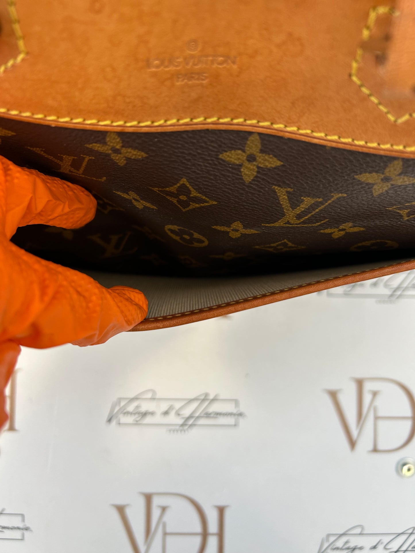 017261 - Louis Vuitton Deauville