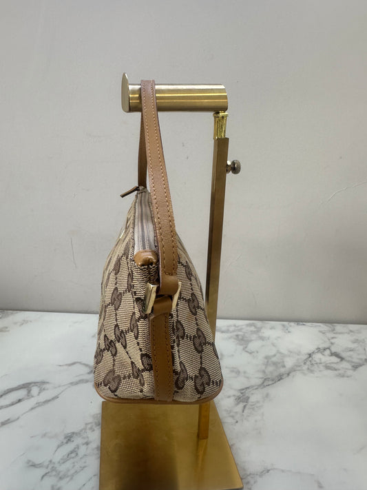Gucci Pochette GG