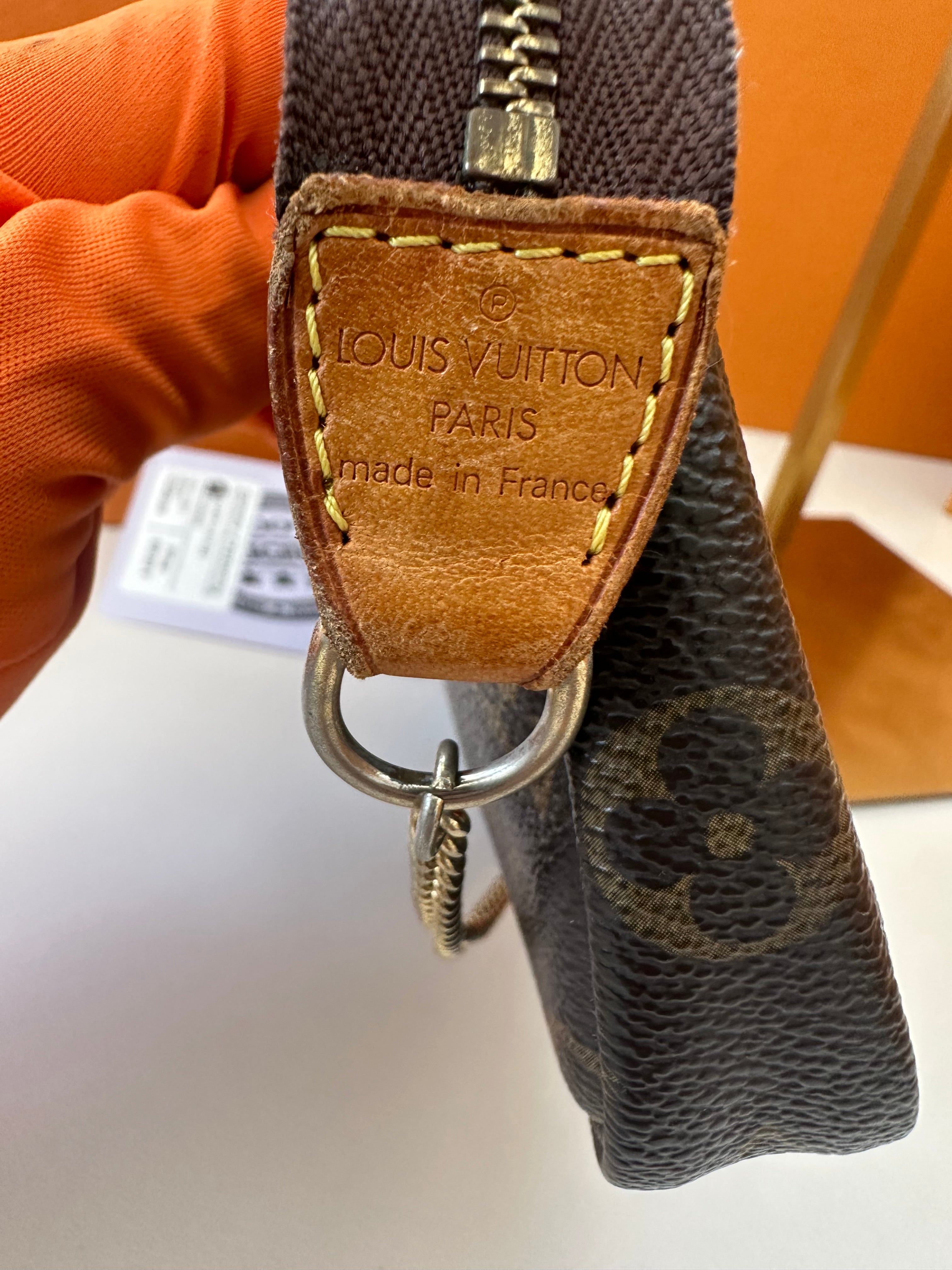 Louis Vuitton Pochette