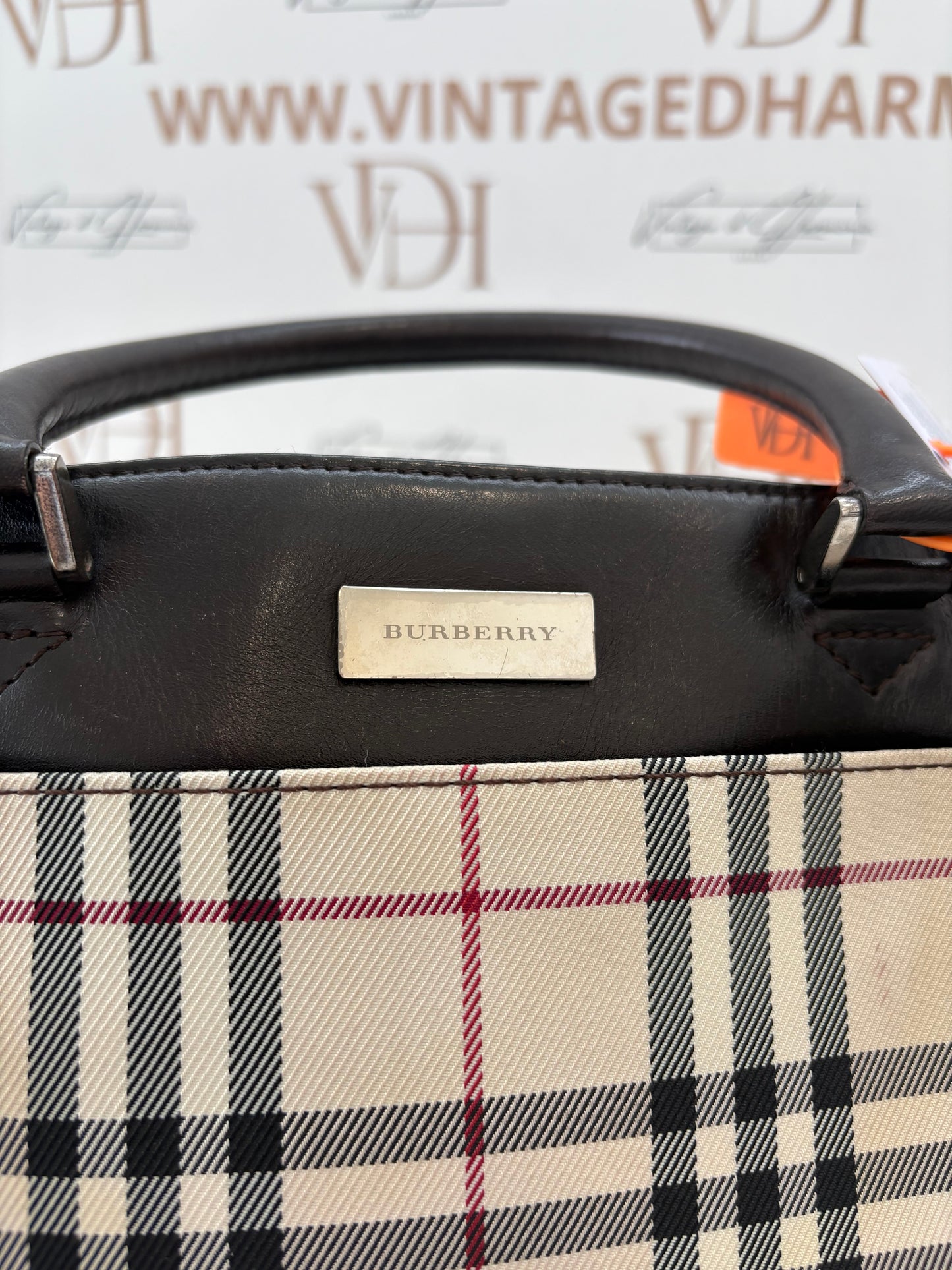 017640 - Burberry Beige Canvas