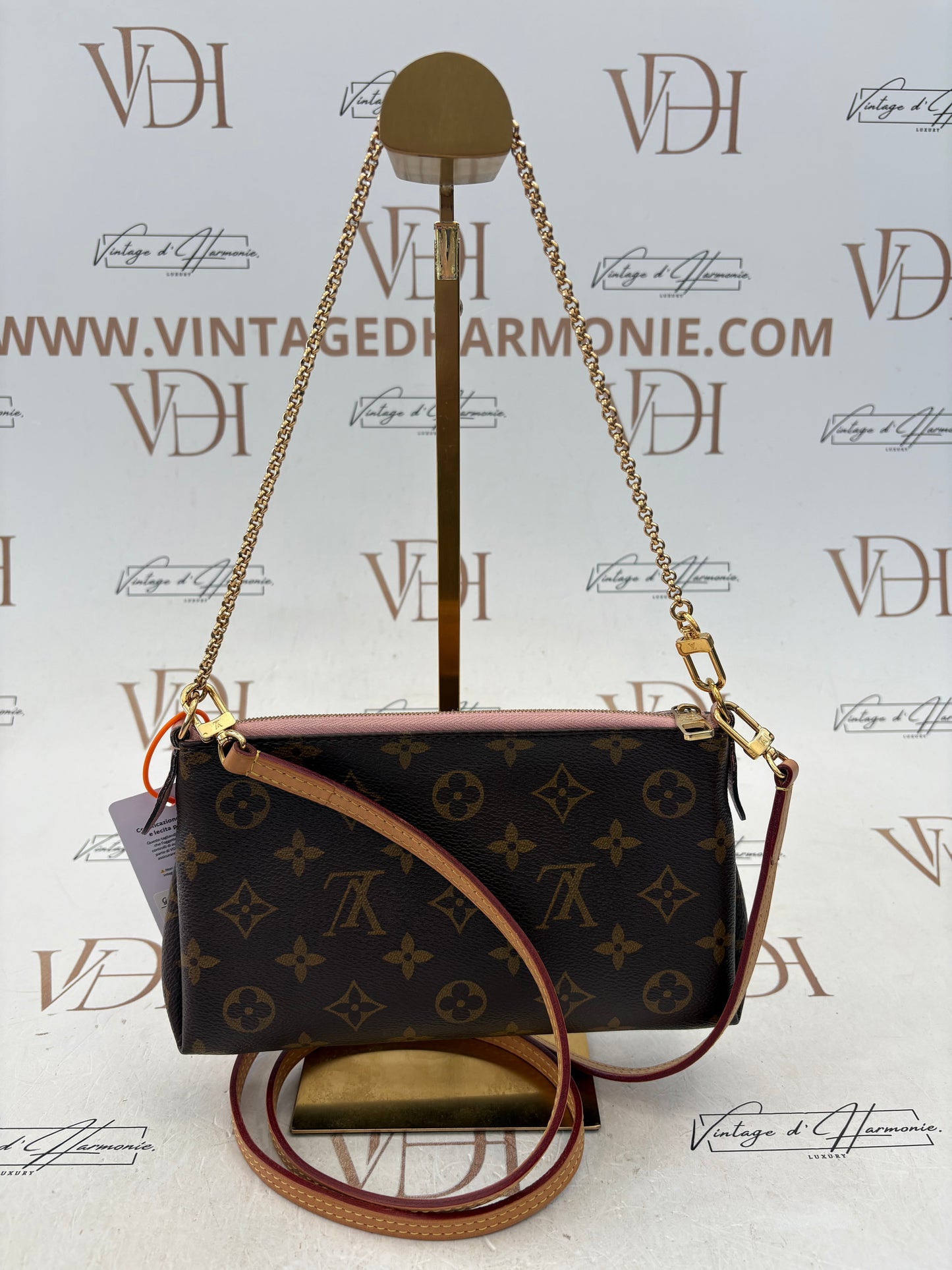 017249 - Louis Vuitton Pallas Pouch