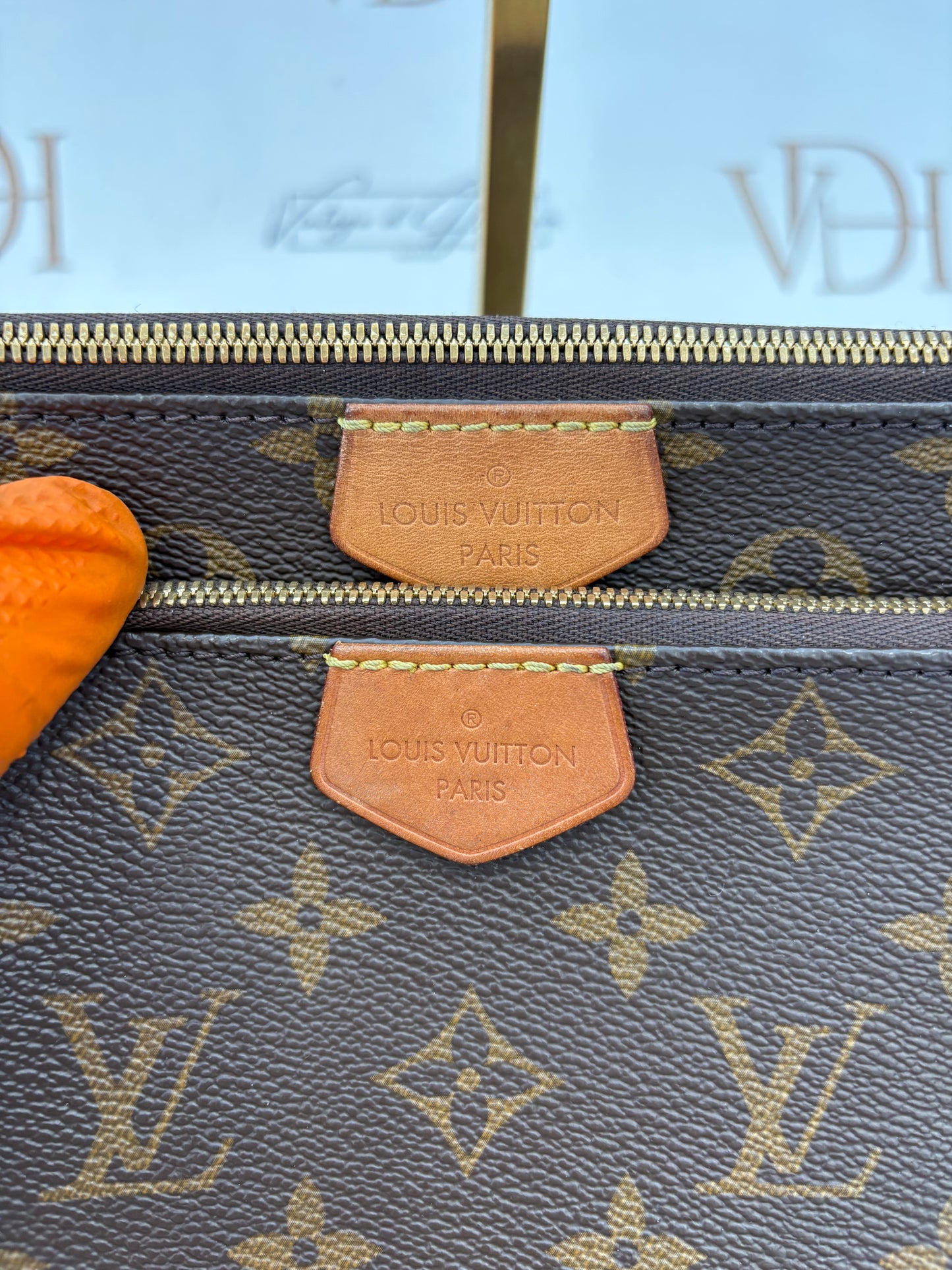 383754 - Louis Vuitton Multipochette