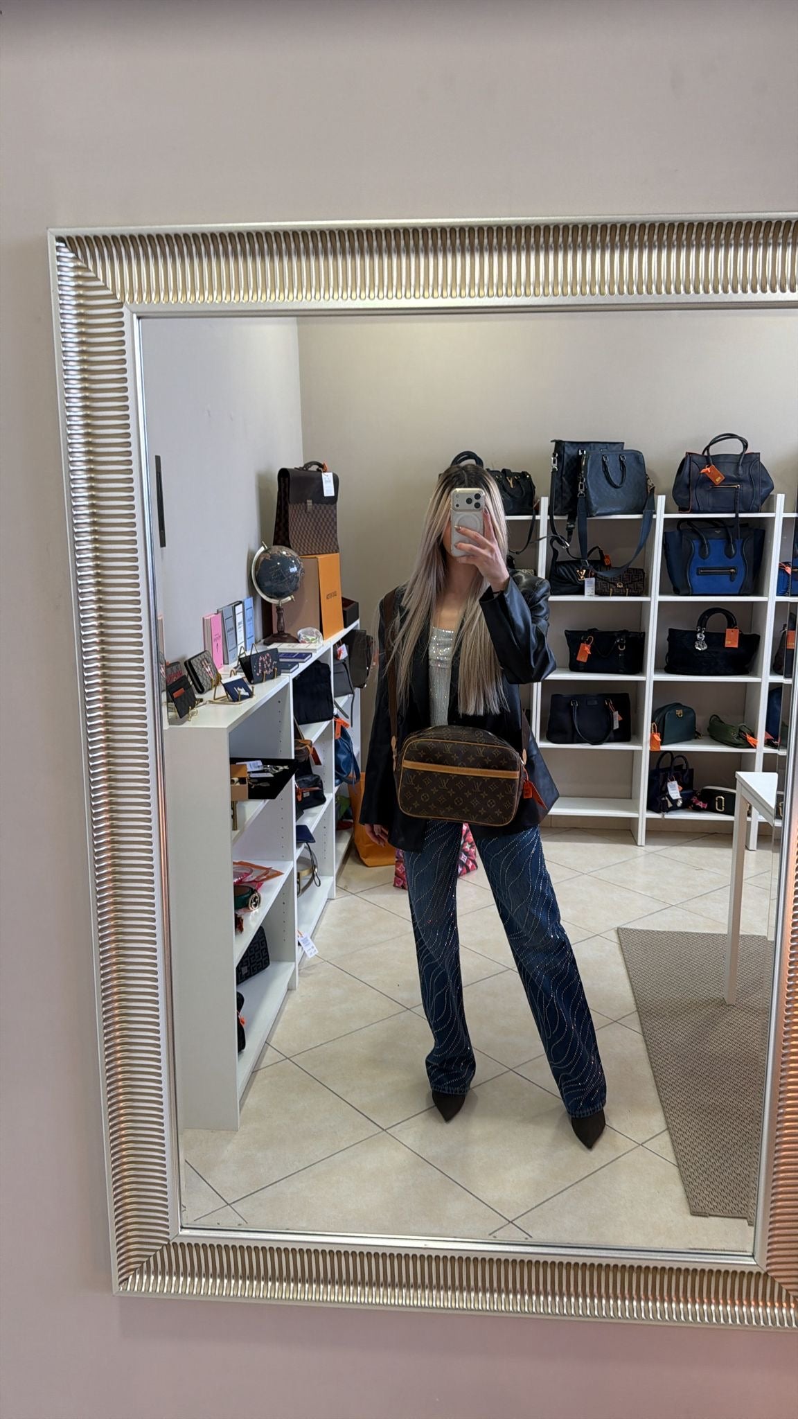 017934 - Louis Vuitton Reporter PM