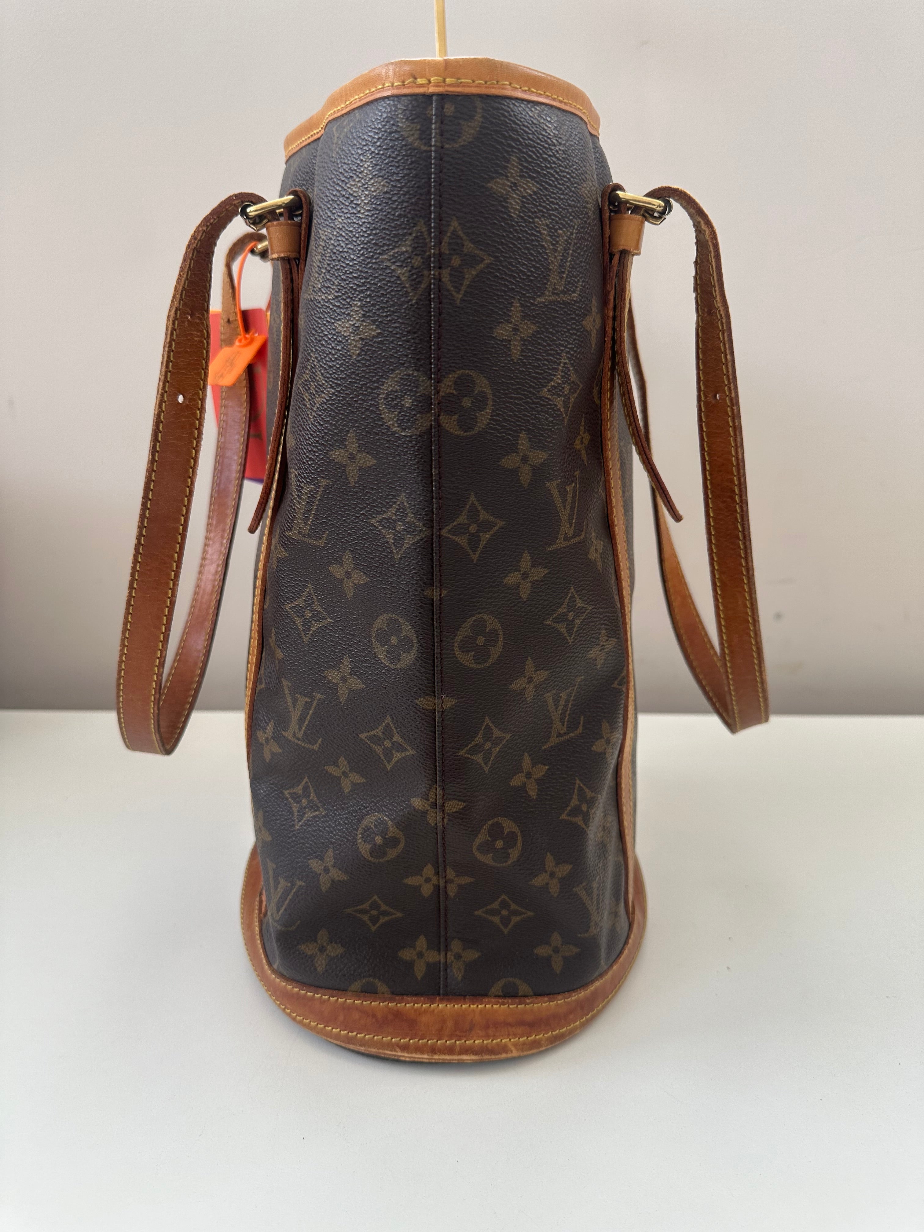 Louis Vuitton Bucket GM