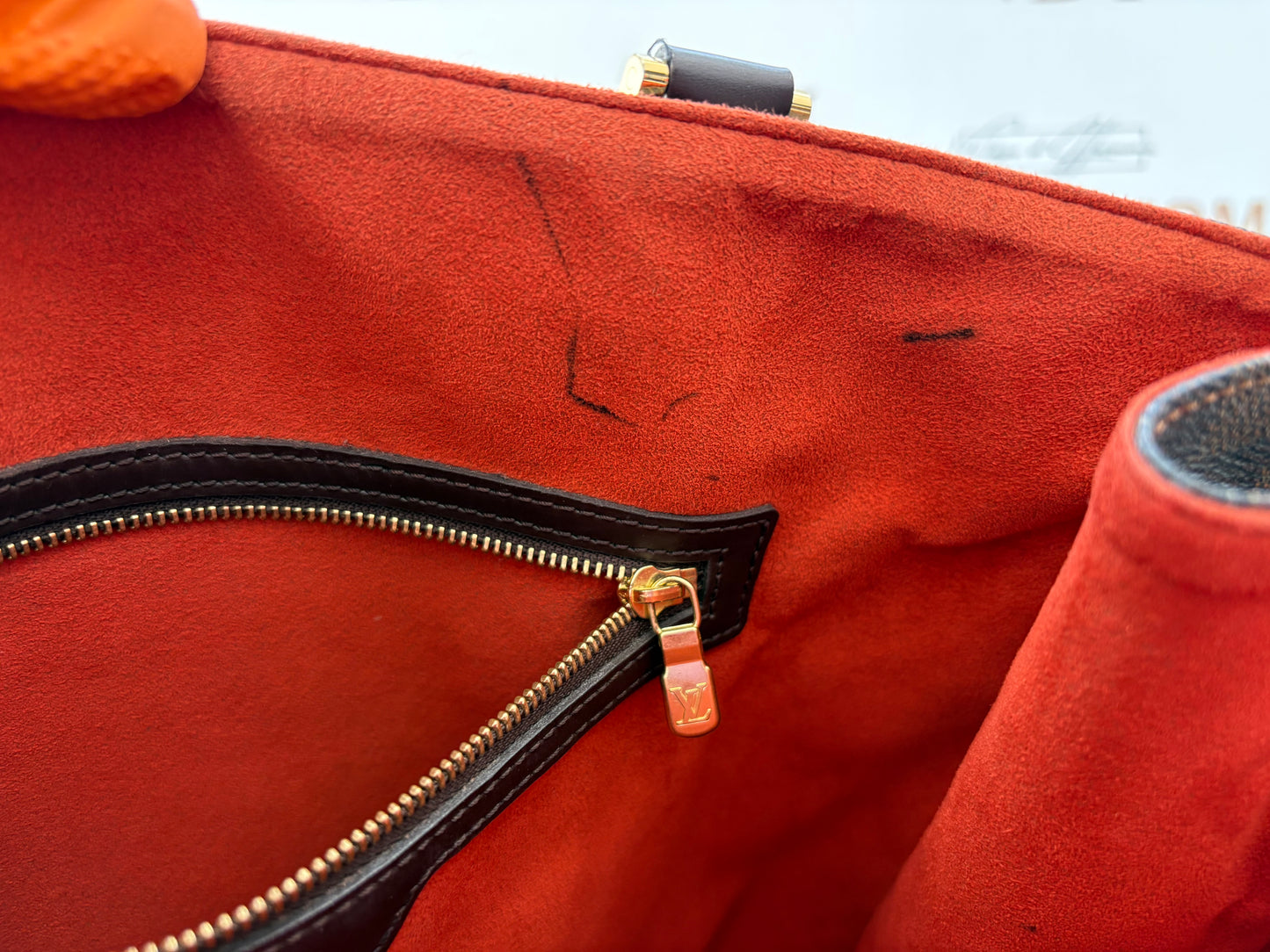 018886 - Louis Vuitton Uzes