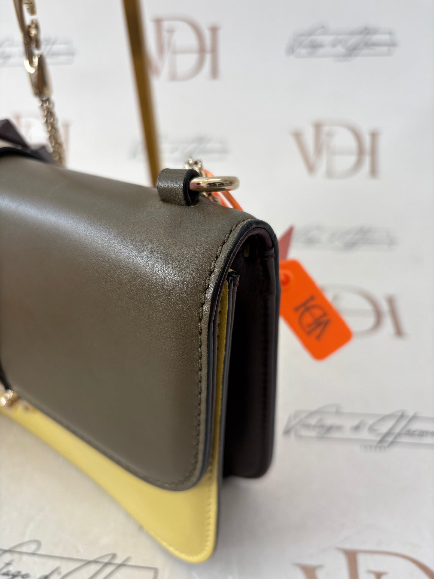 383475 - Valentino Glam Lock