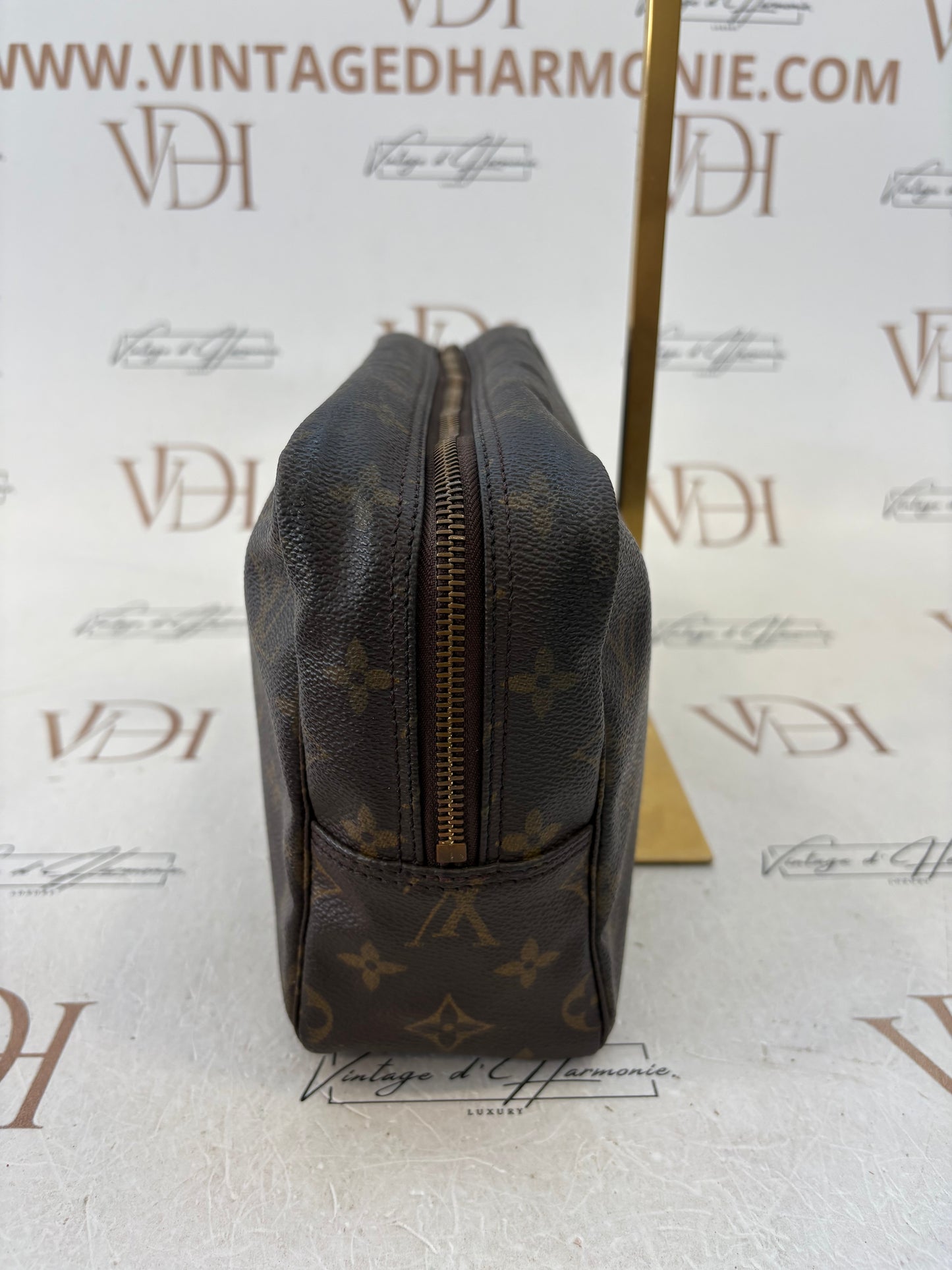 018416 - Louis Vuitton Trousse Toilette 28