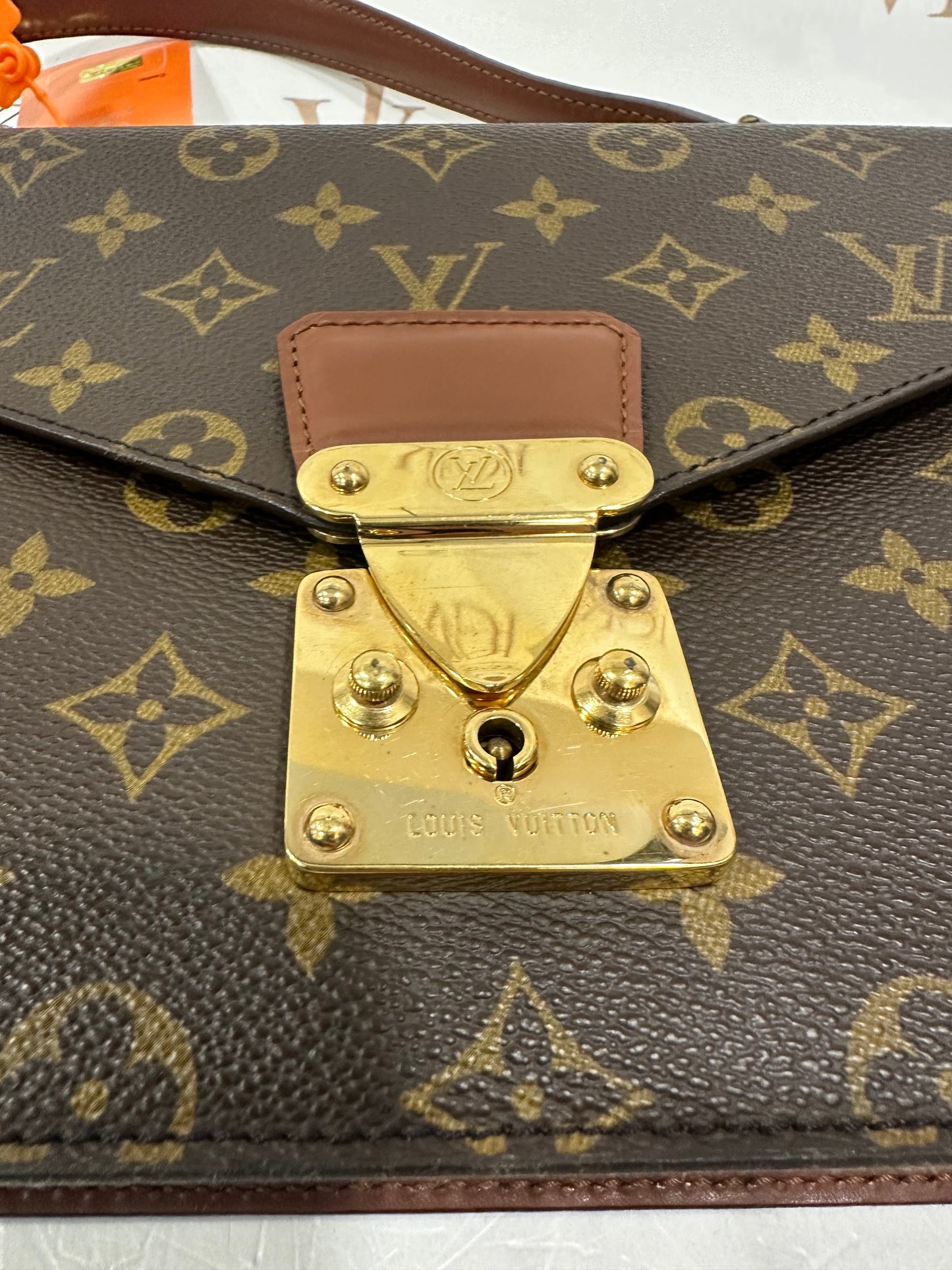 016872 - Louis Vuitton Concorde