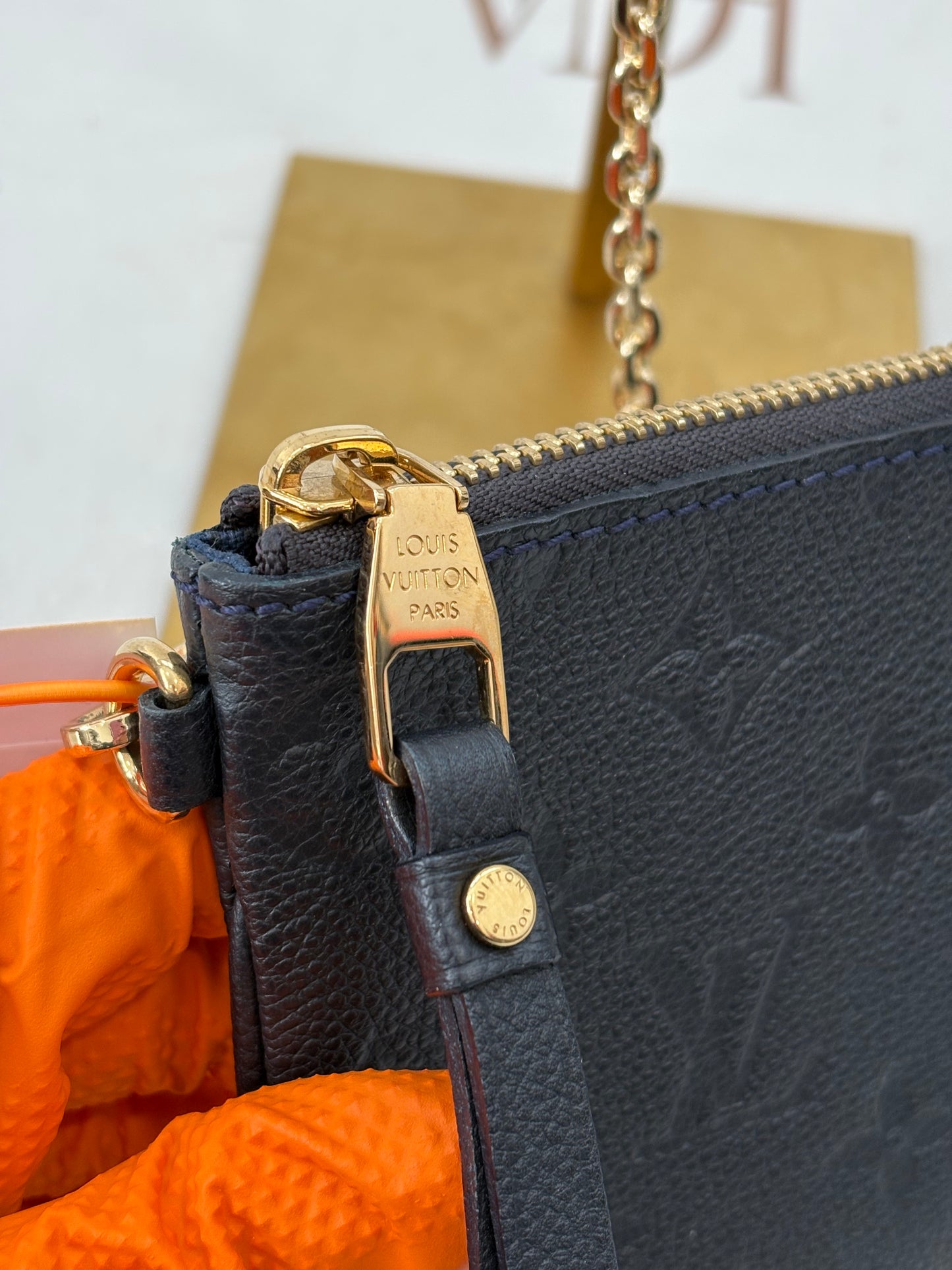 018828 - Louis Vuitton Pochette Mini