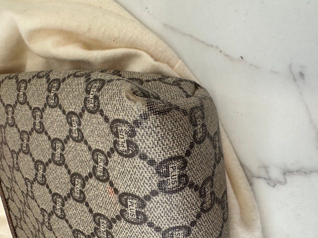 Gucci Pochette GG Plus