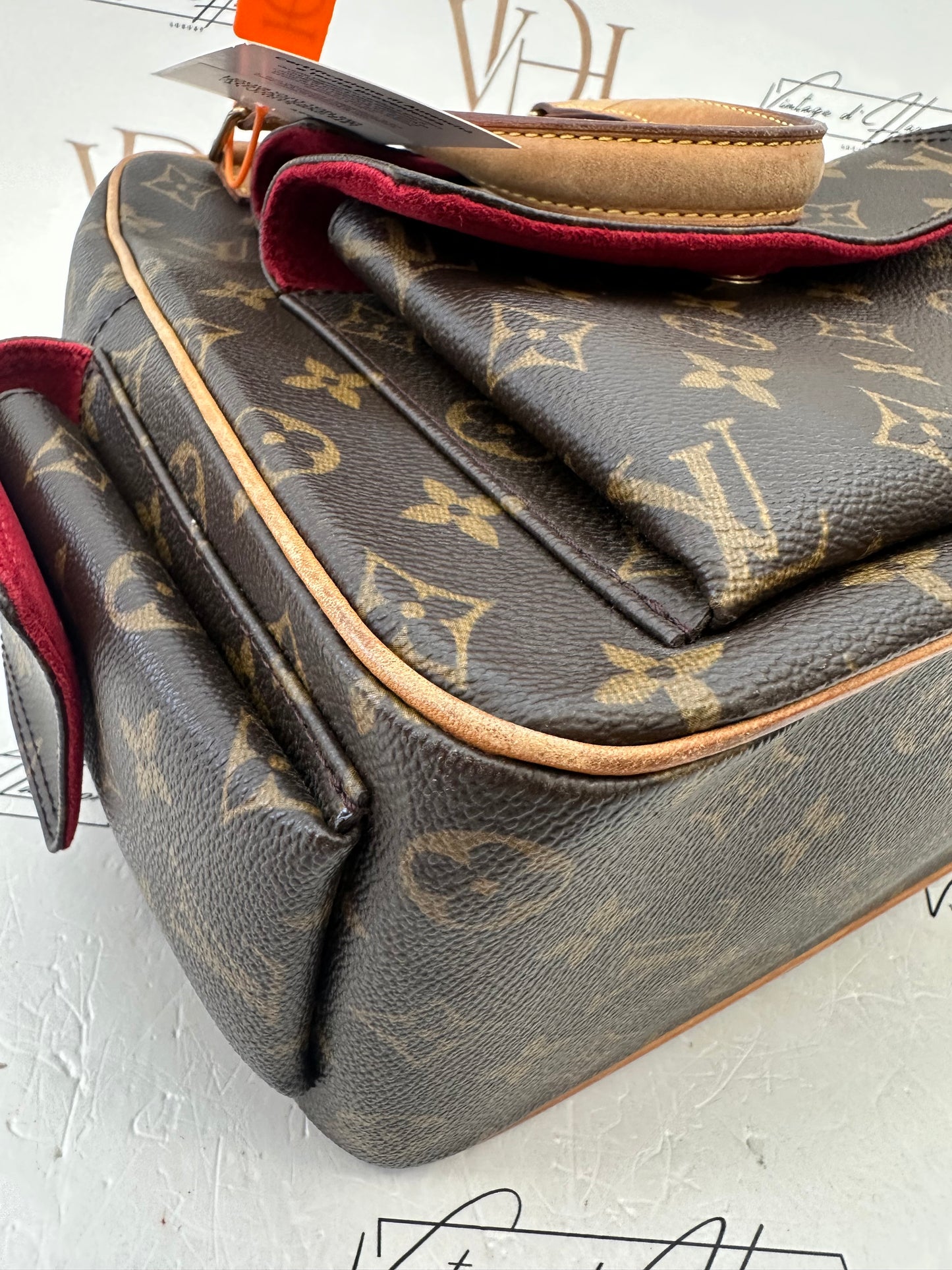 017881 - Louis Vuitton Excentricite
