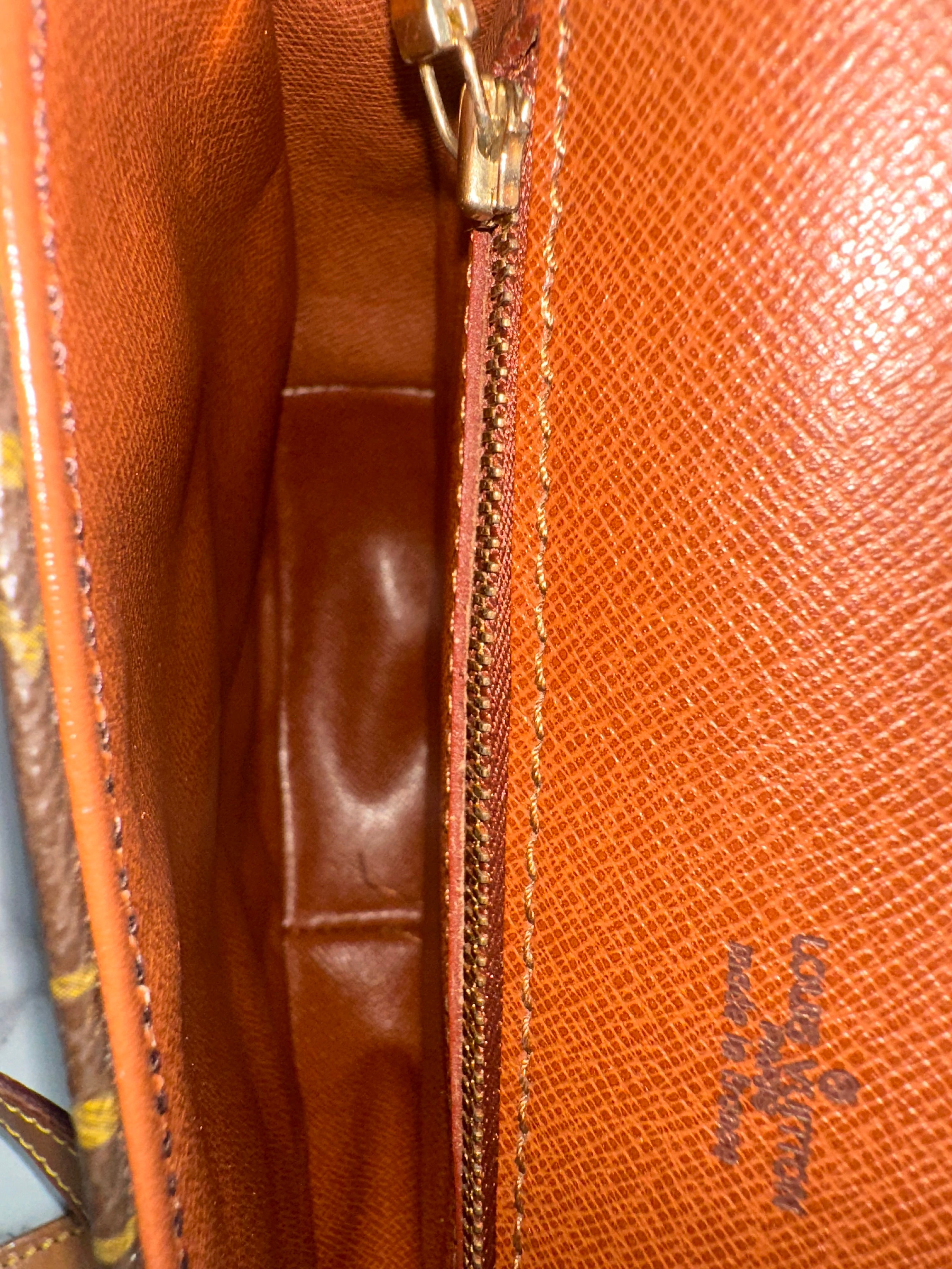 Louis Vuitton Chantilly PM