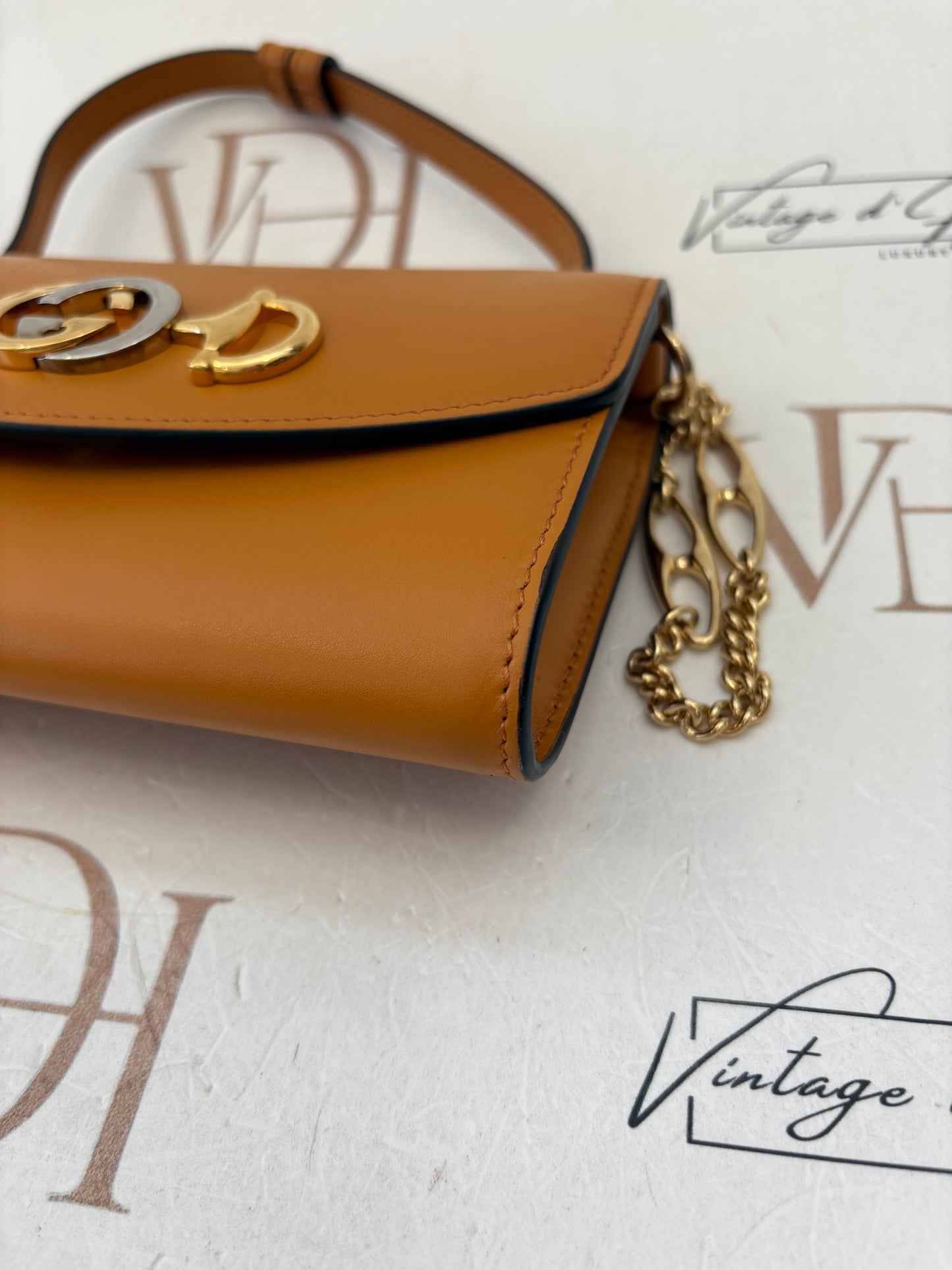 383747 - Gucci Zumi
