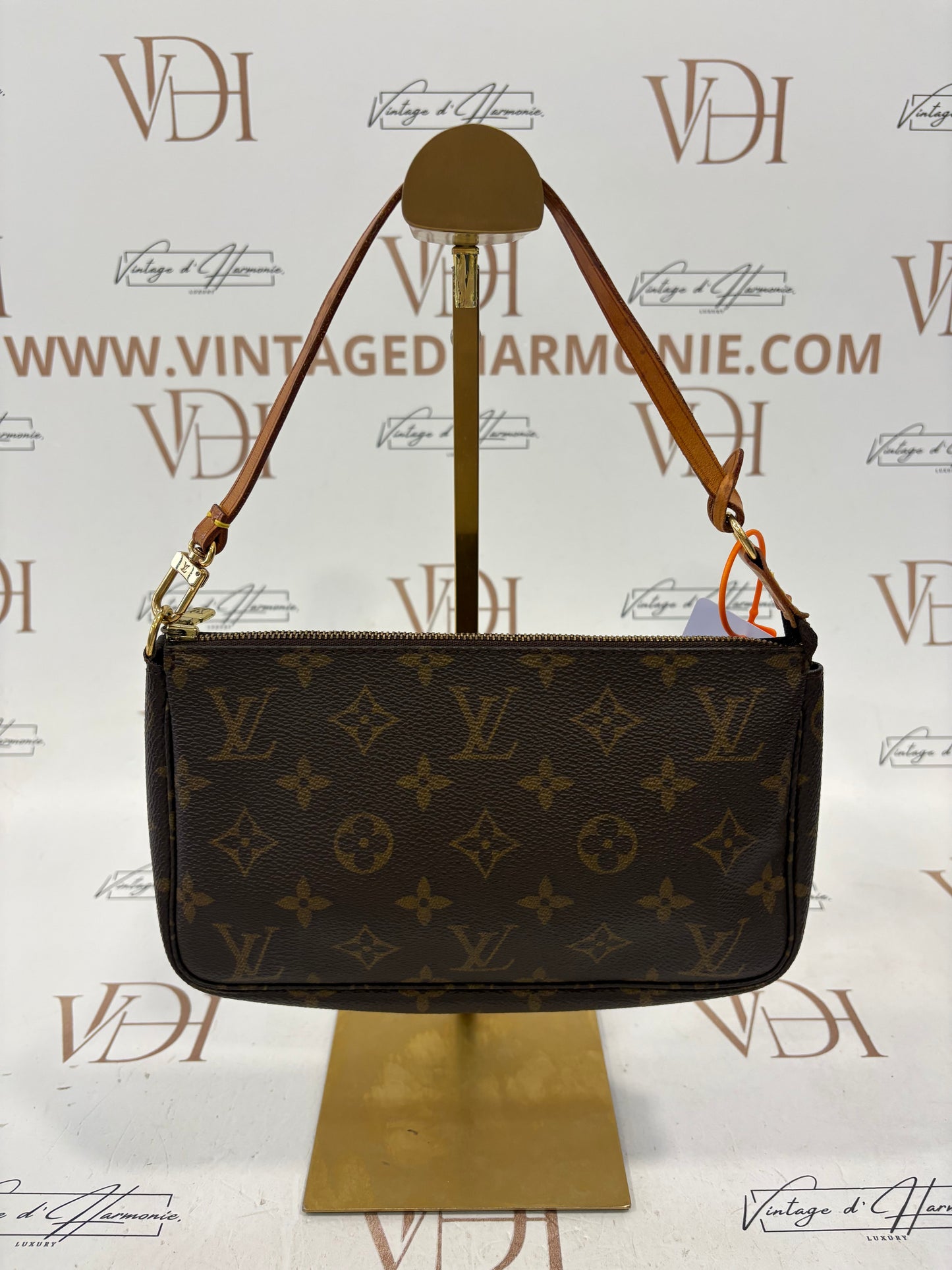 018265 - Louis Vuitton Pochette Accessoires