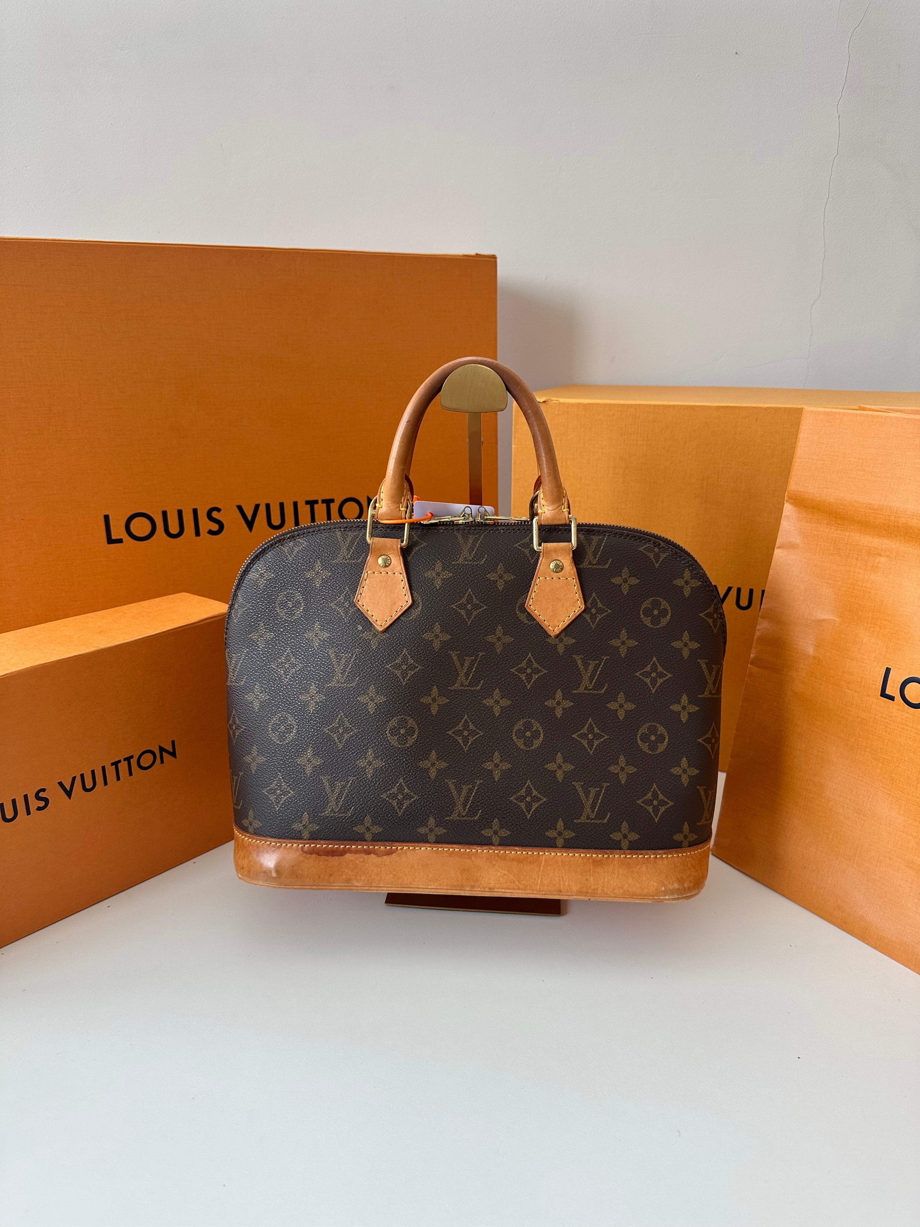 Louis Vuitton Alma