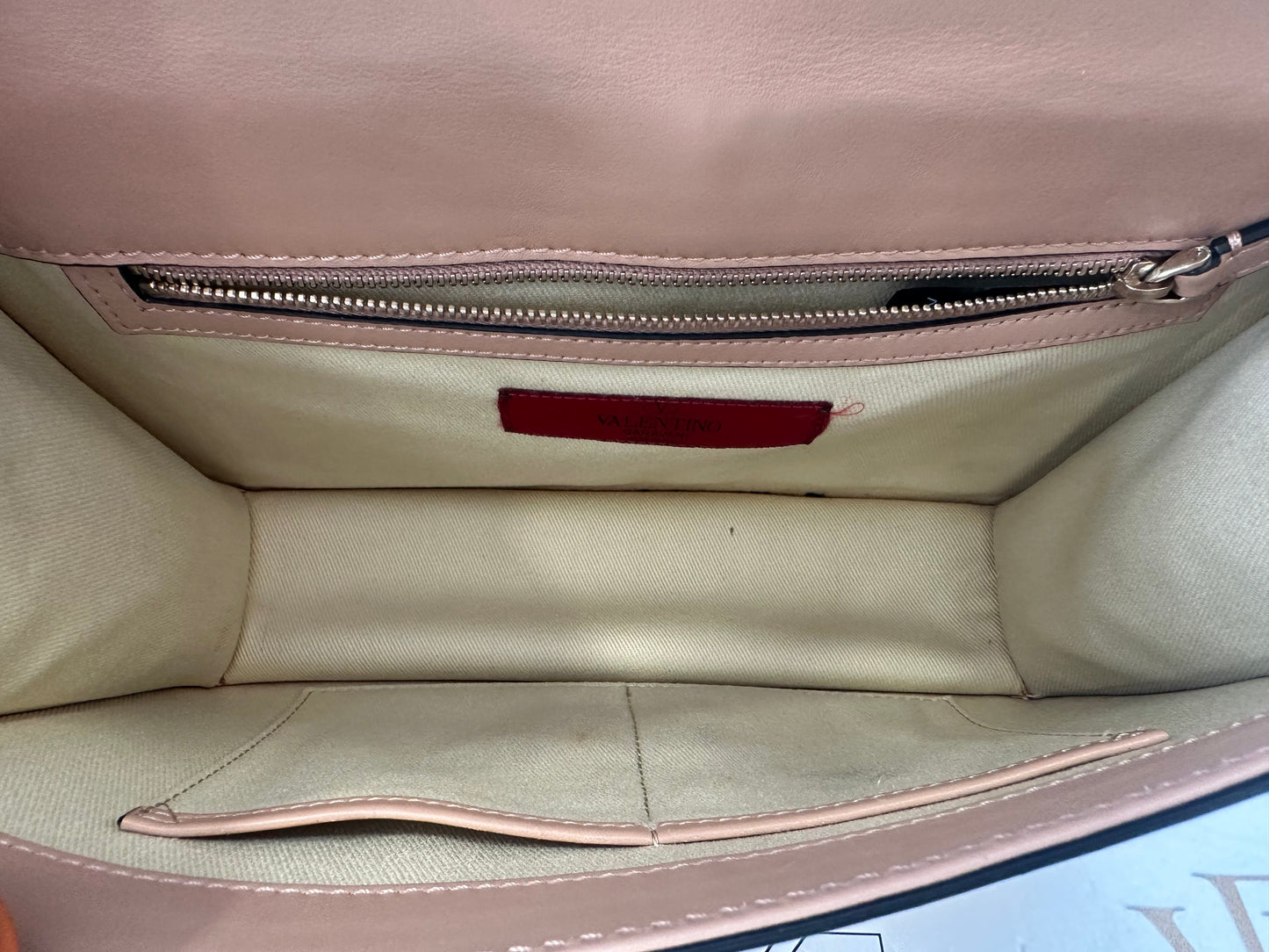 382487 - Valentino Glam Lock