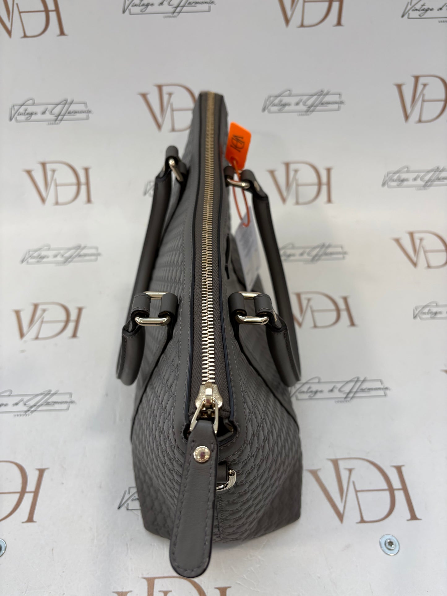 383685 - Gucci Grey