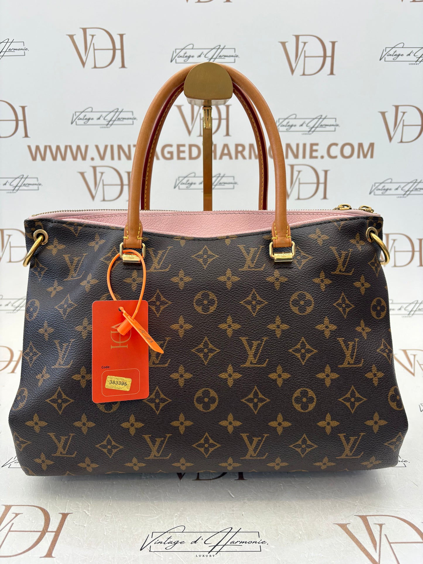 383395 - Louis Vuitton Pallas