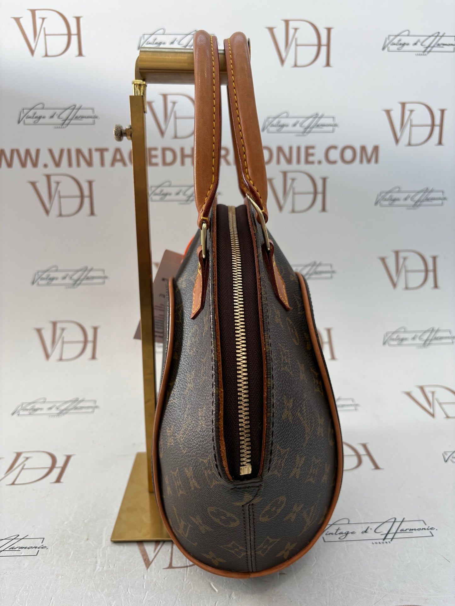 018890 - Louis Vuitton Ellipse PM