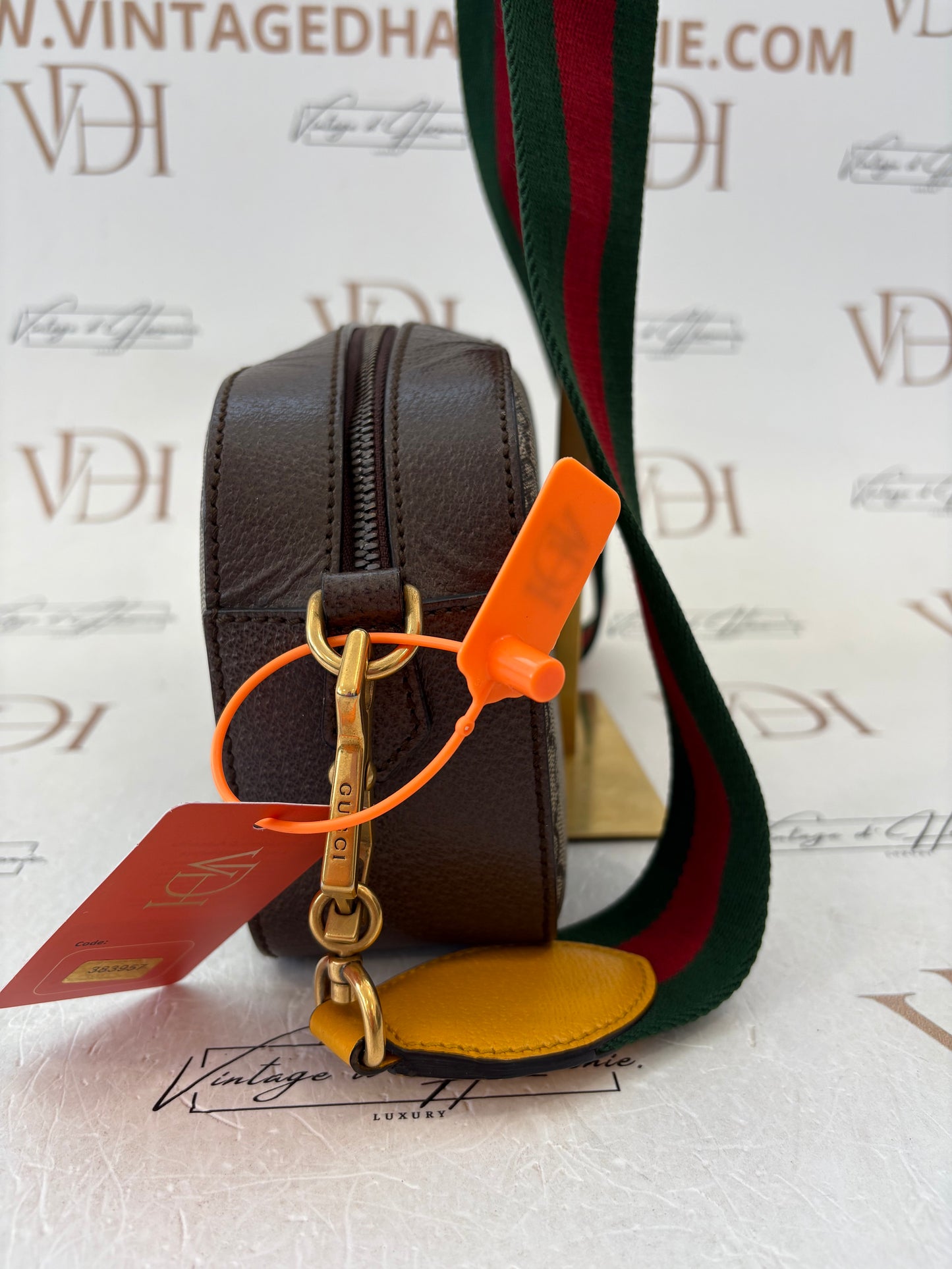 383957 - Gucci Neo Vintage