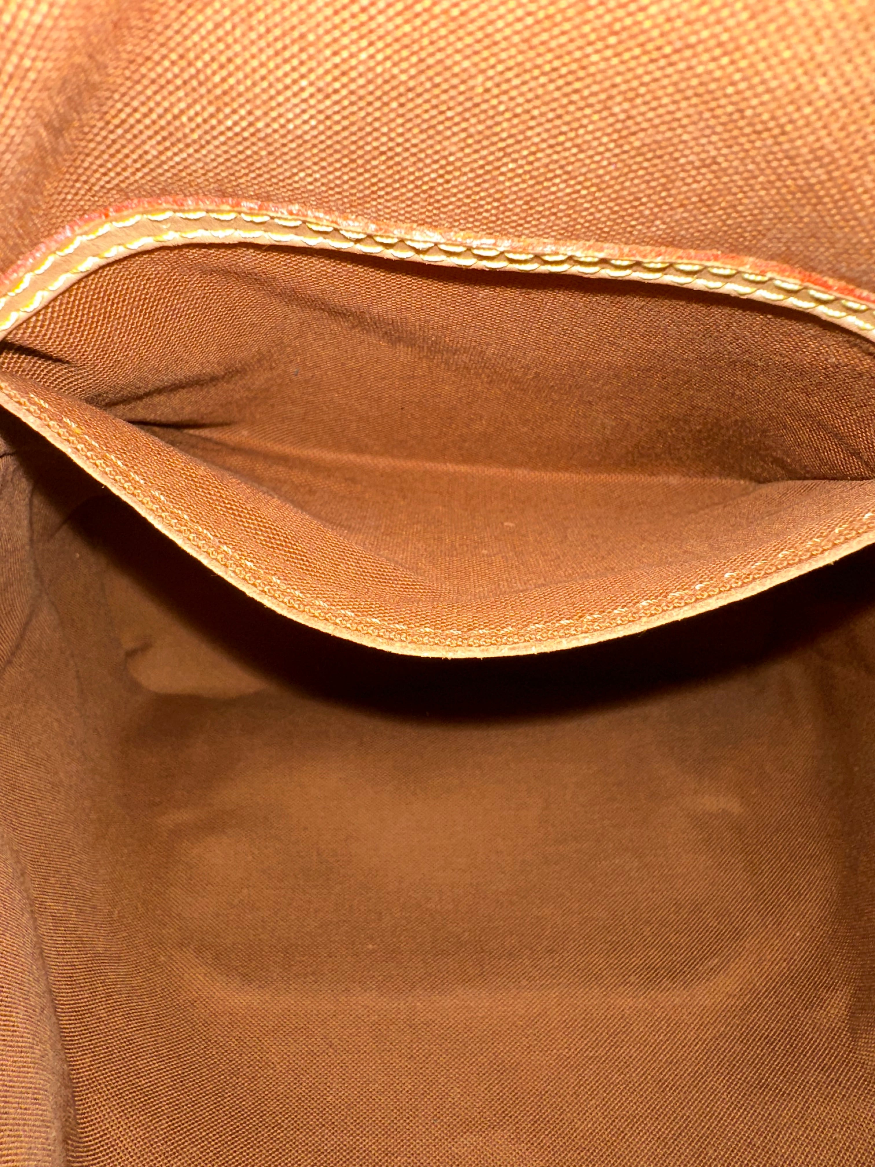 Louis Vuitton Montsouris MM