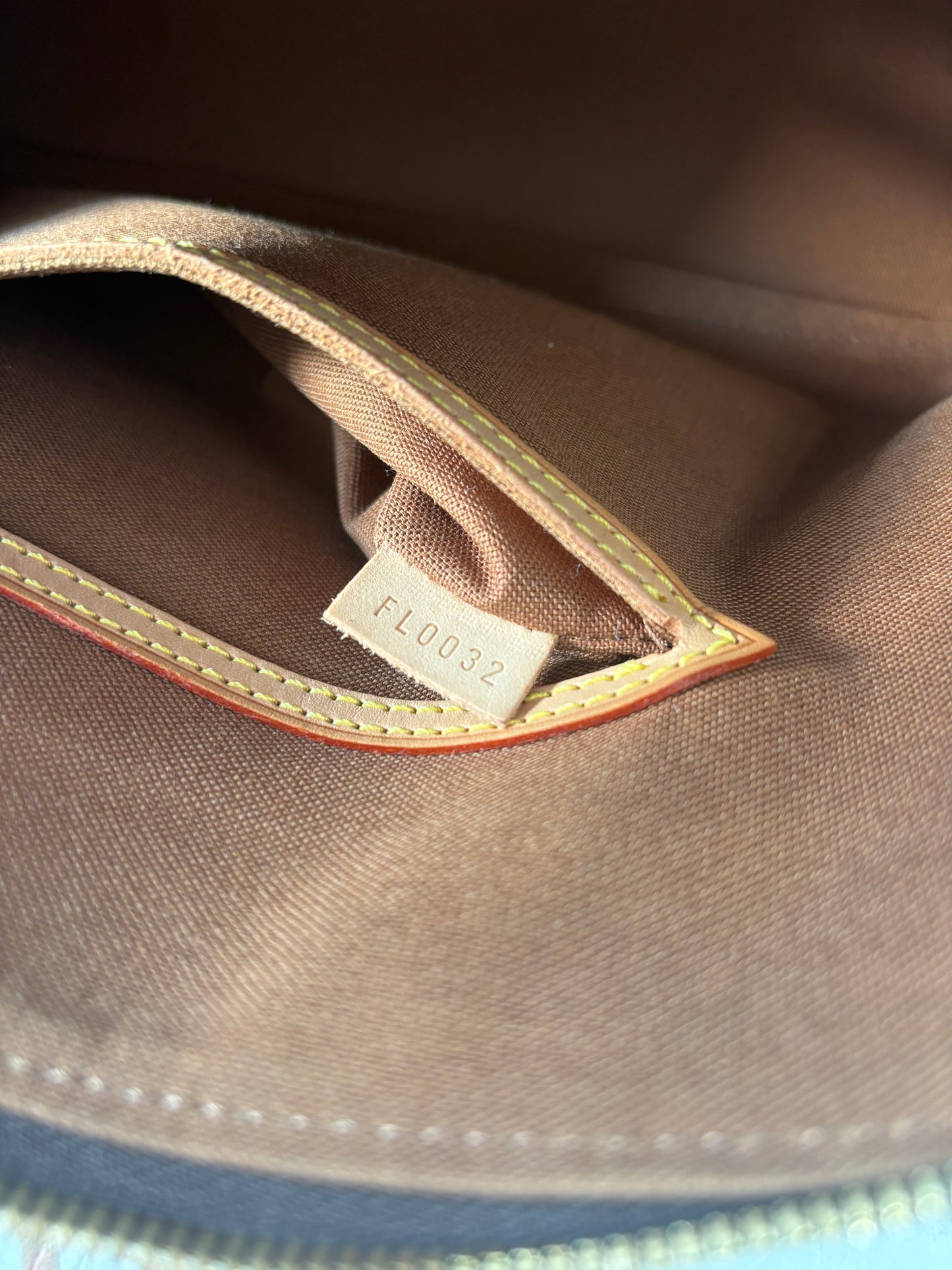 018733 - Louis Vuitton Alma