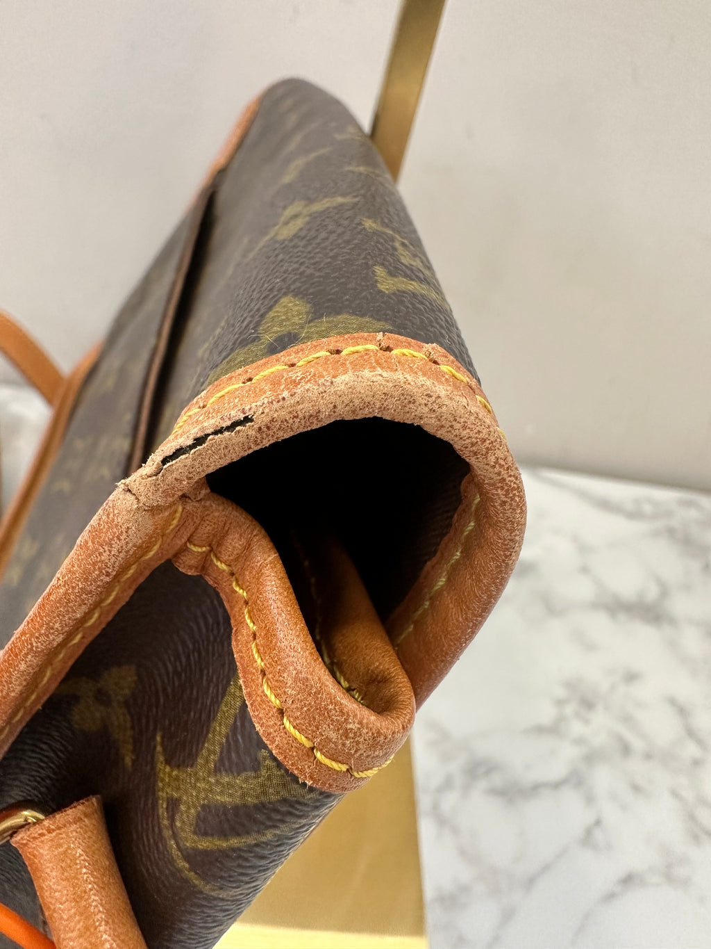 Louis Vuitton Gibeciere MM