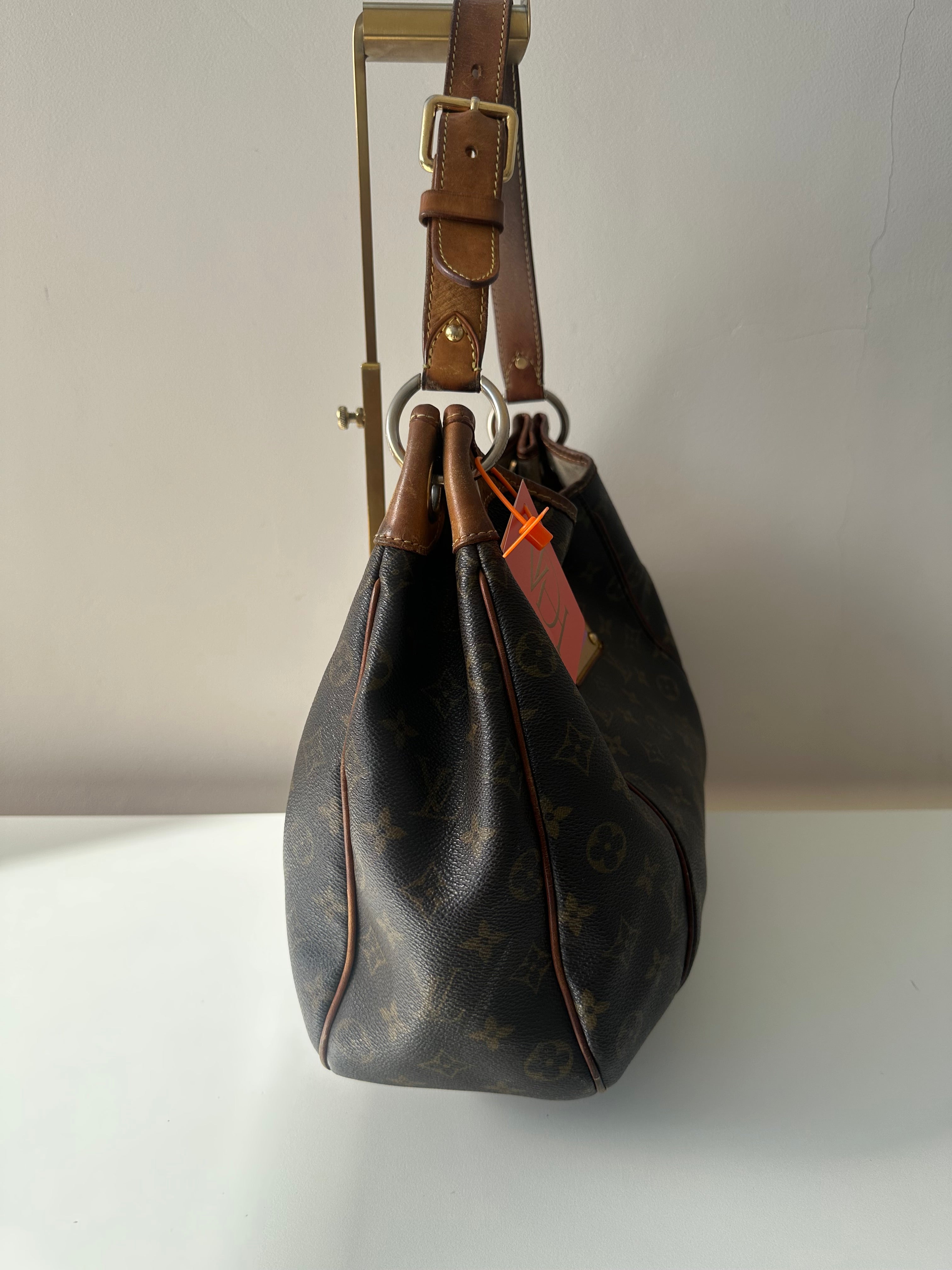 Louis Vuitton Galliera PM