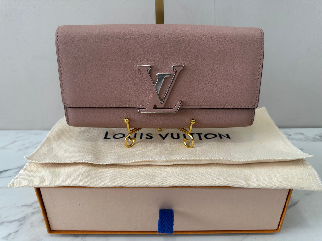 Louis Vuitton Capucines Long Wallet