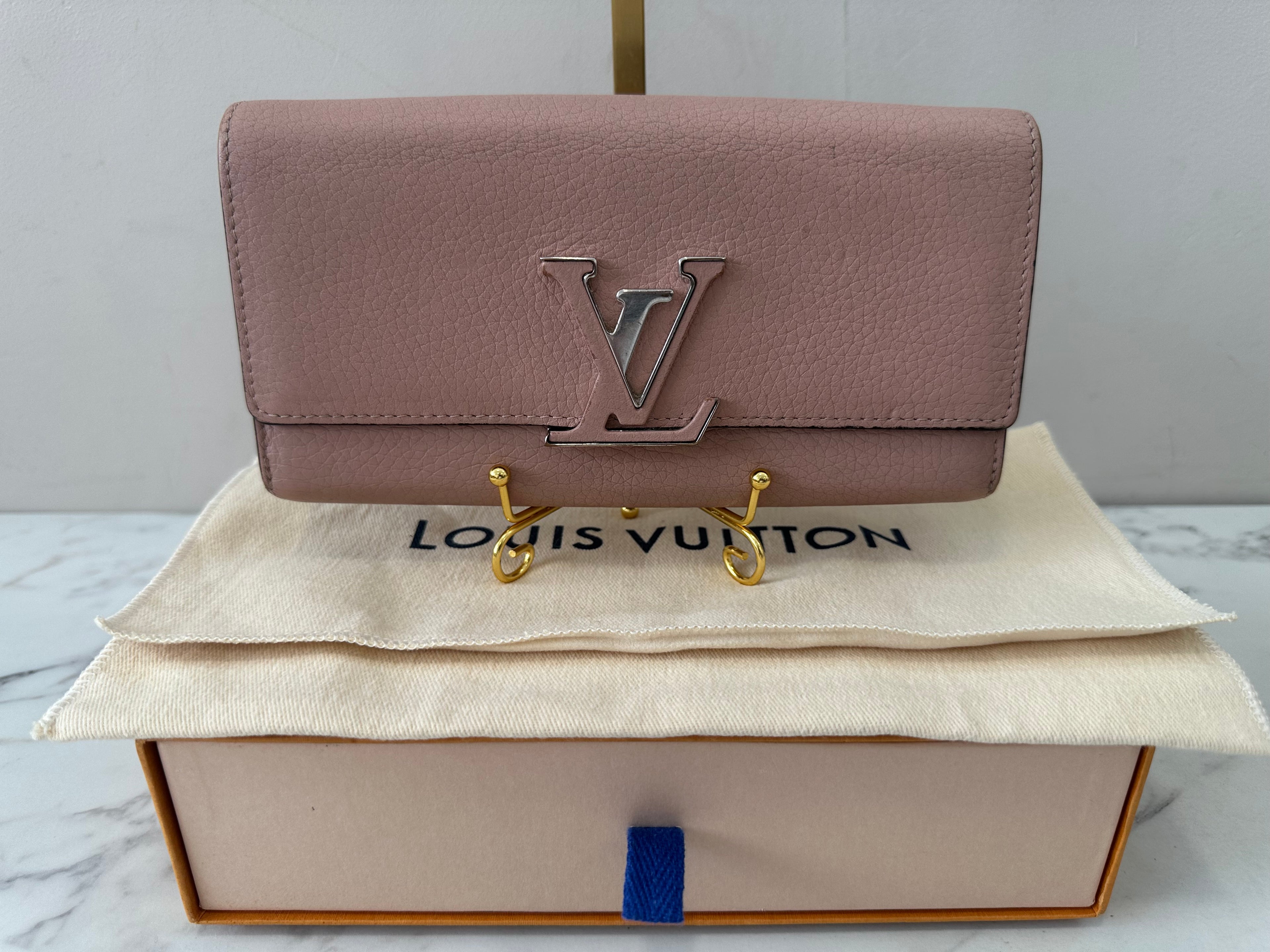 Louis Vuitton Capucines Long Wallet