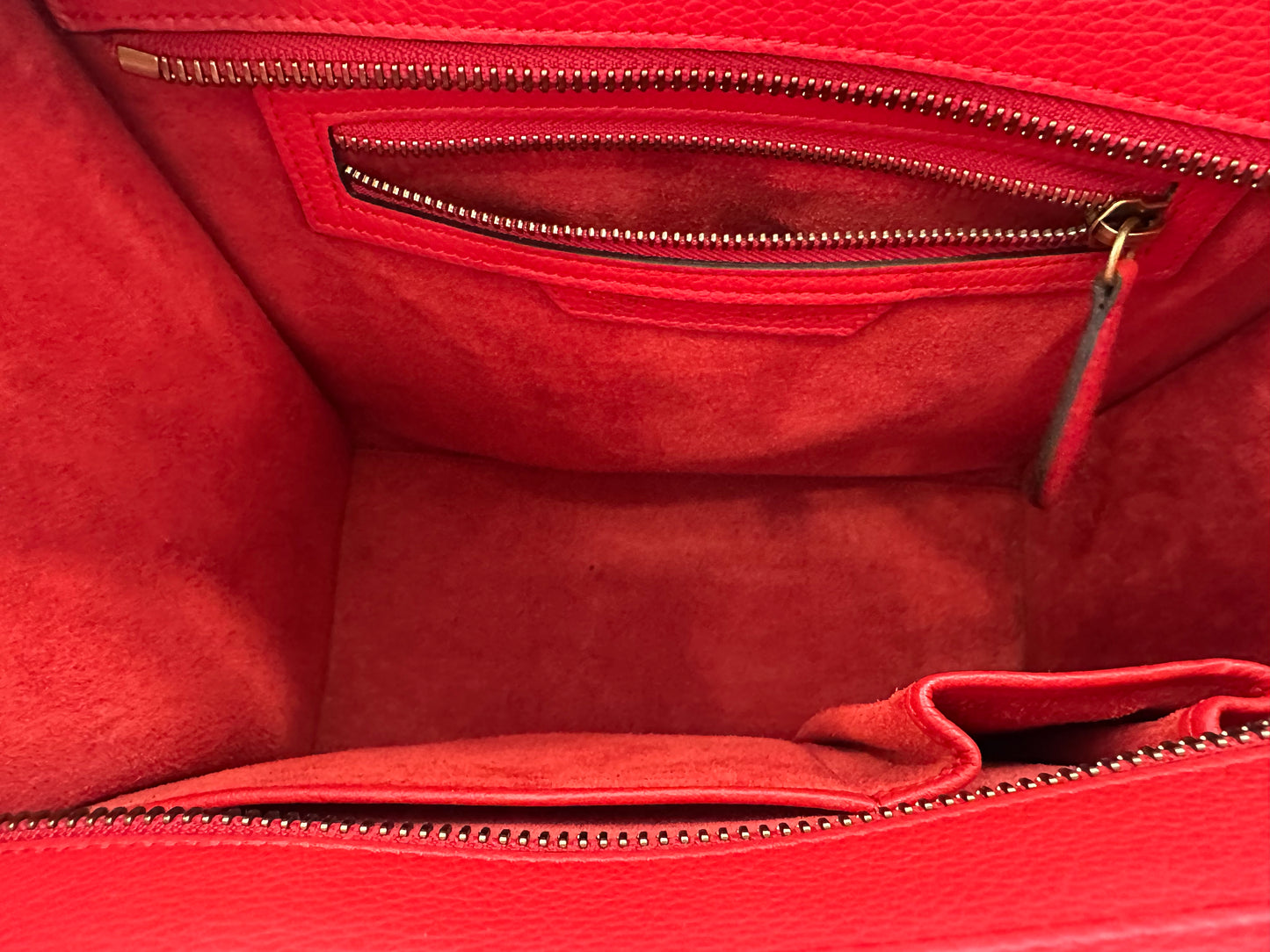 382909 - Celine Luggage Red