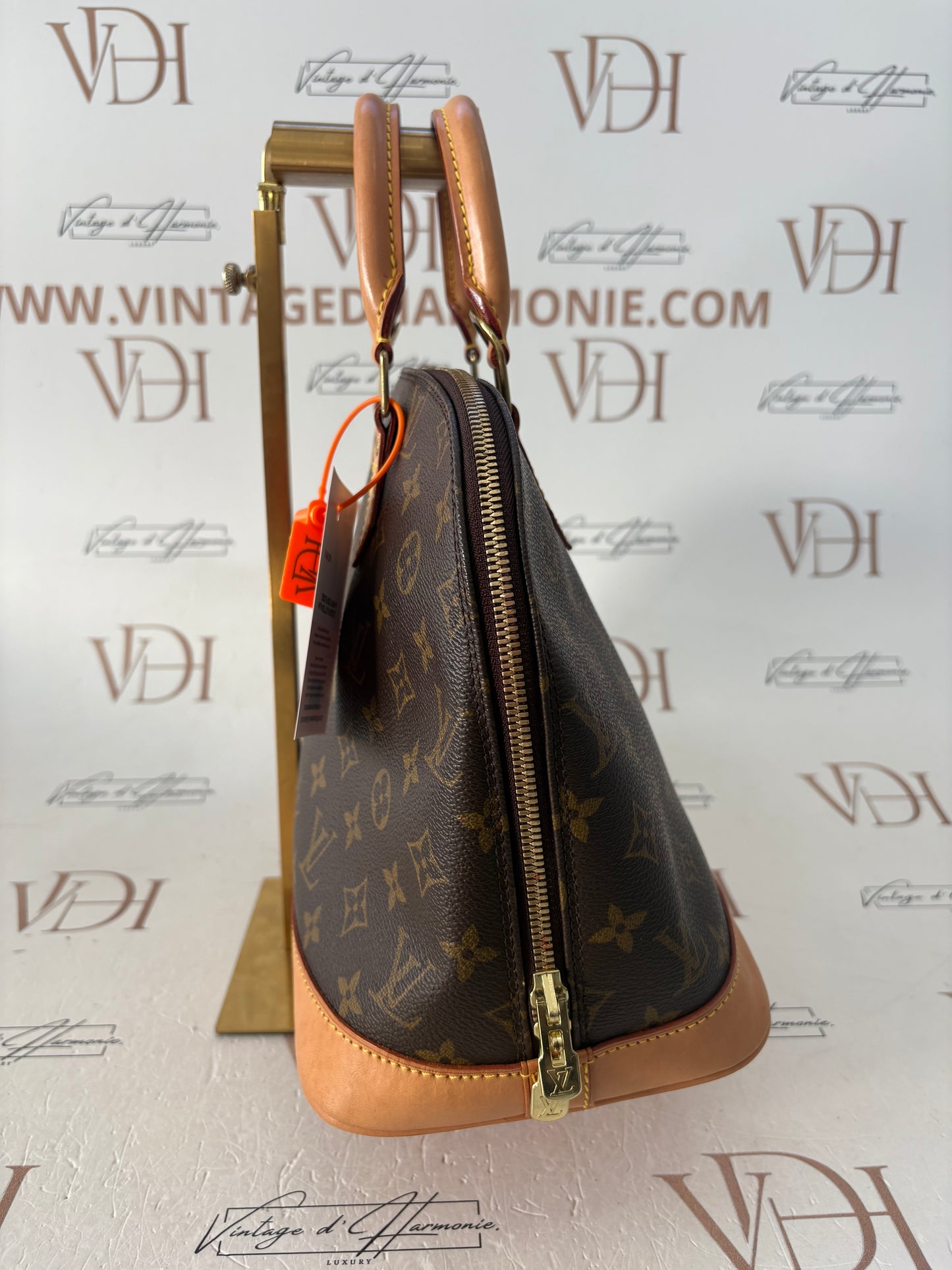 018733 - Louis Vuitton Alma