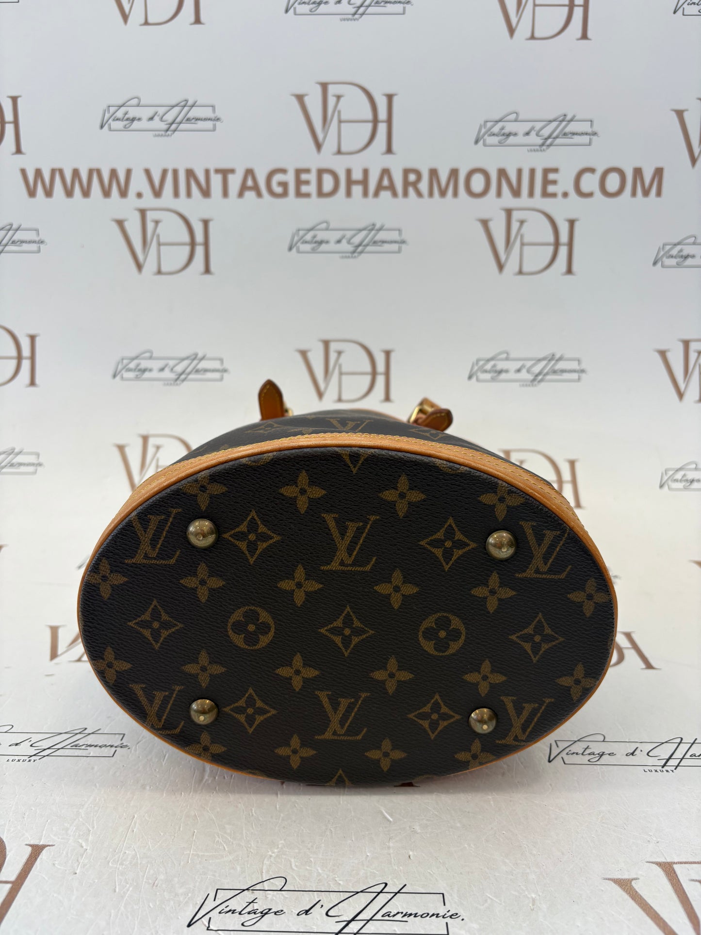 019001 - Louis Vuitton Bucket PM