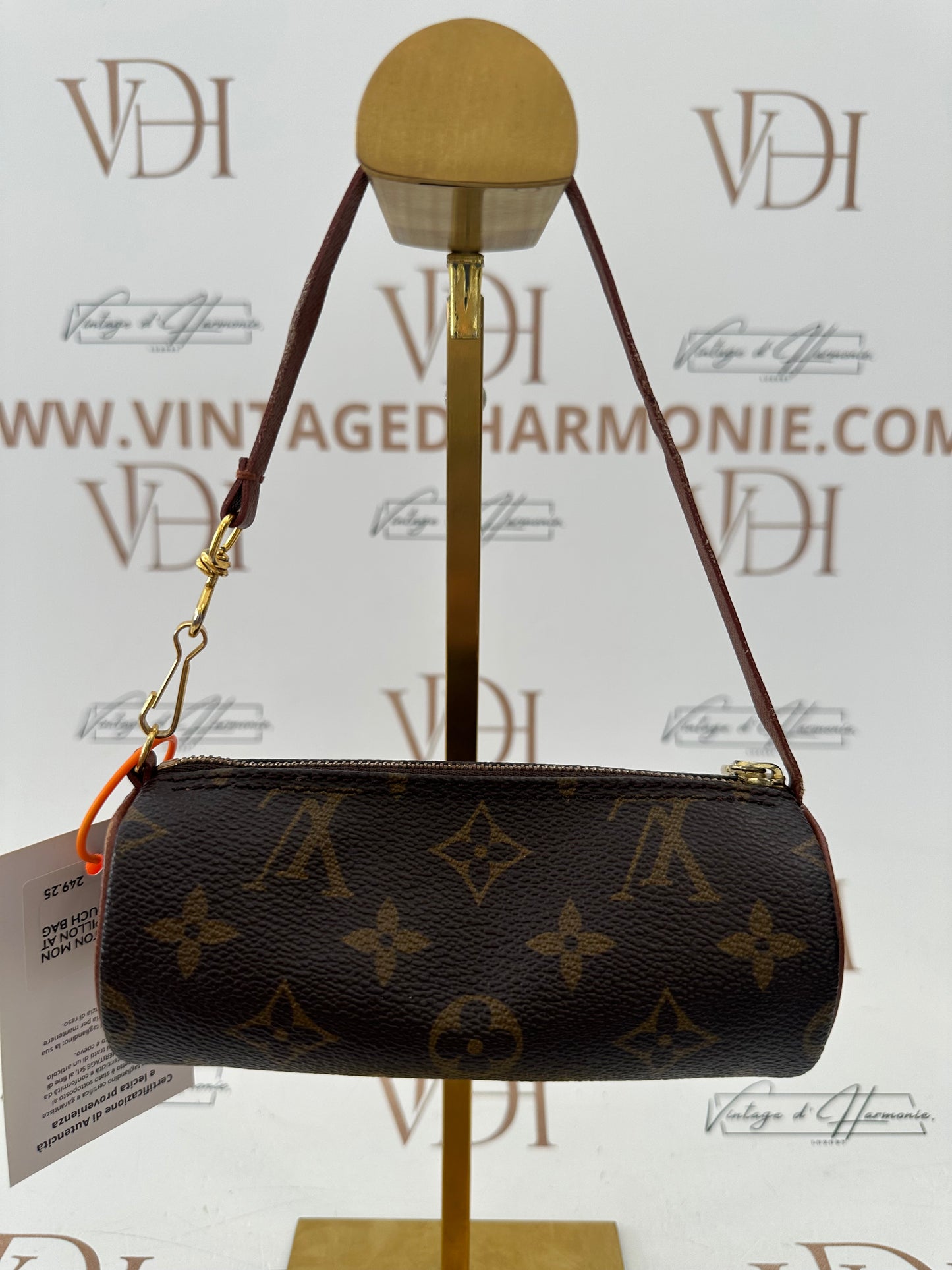 016913 - Louis Vuitton Papillon Pouch