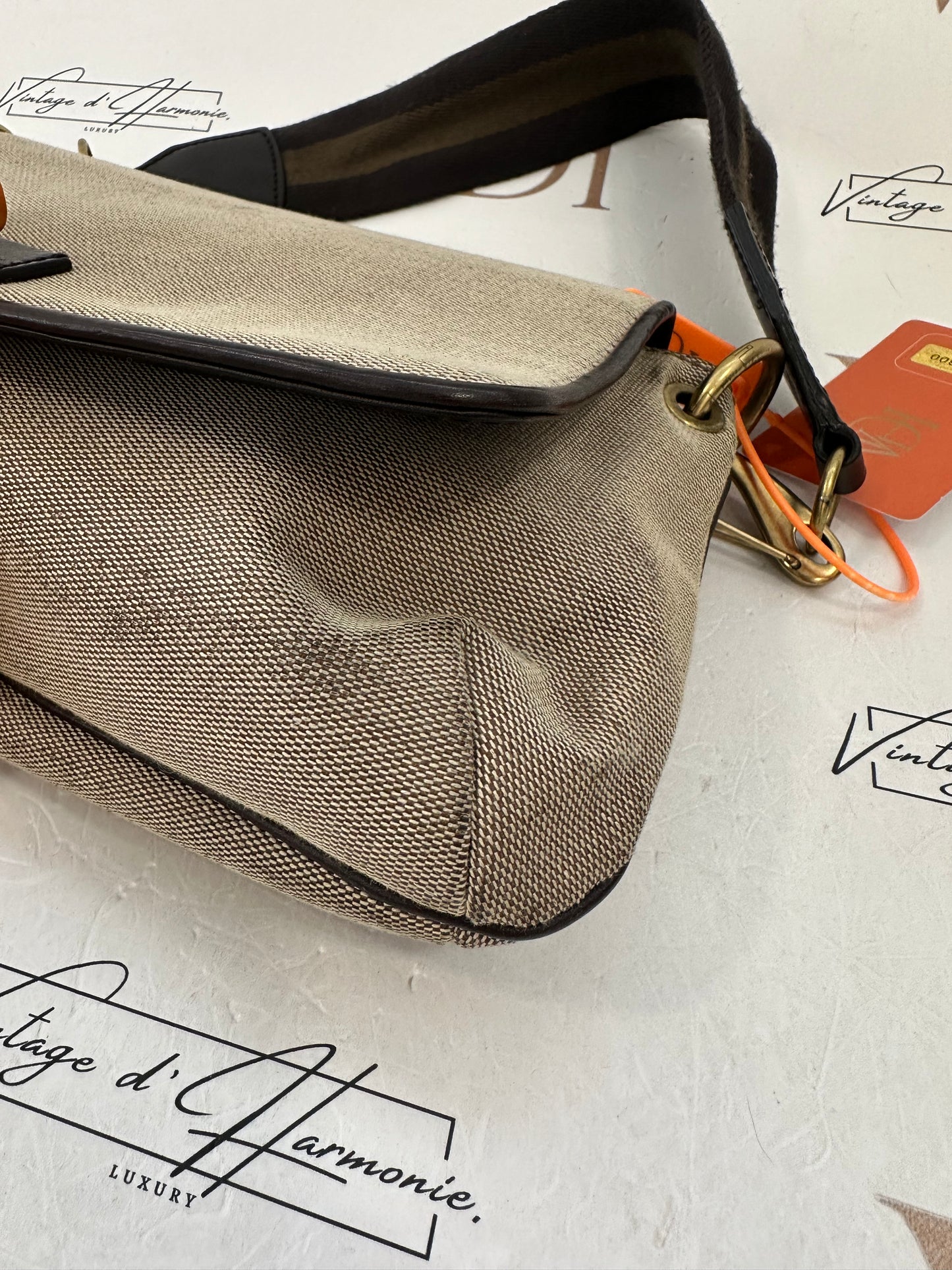 382300 - Gucci Vintage