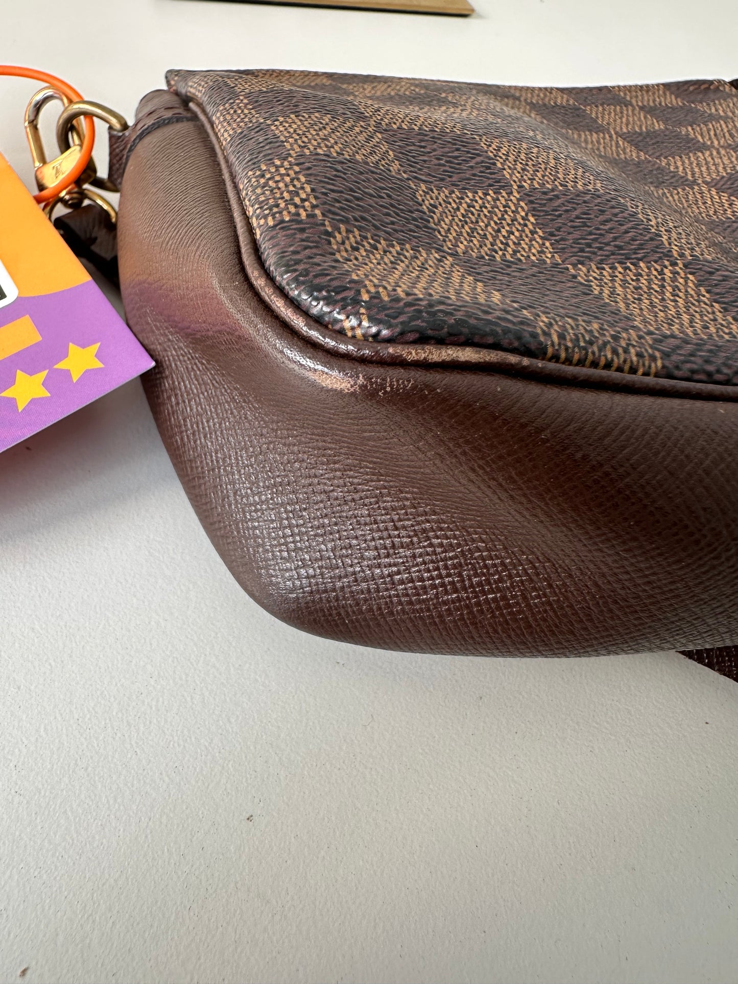 Louis Vuitton Pochette Damier