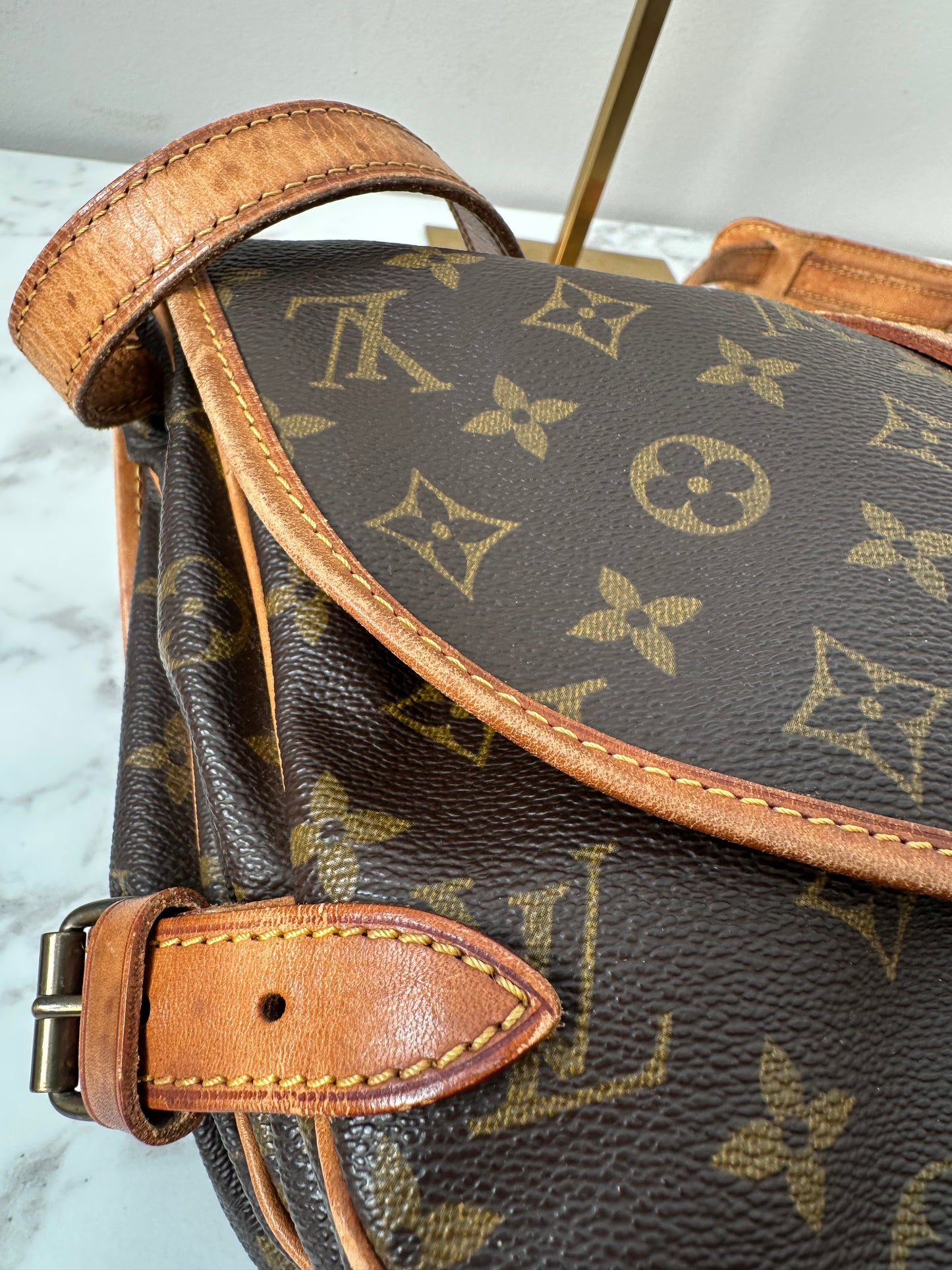 Louis Vuitton Saumur 30