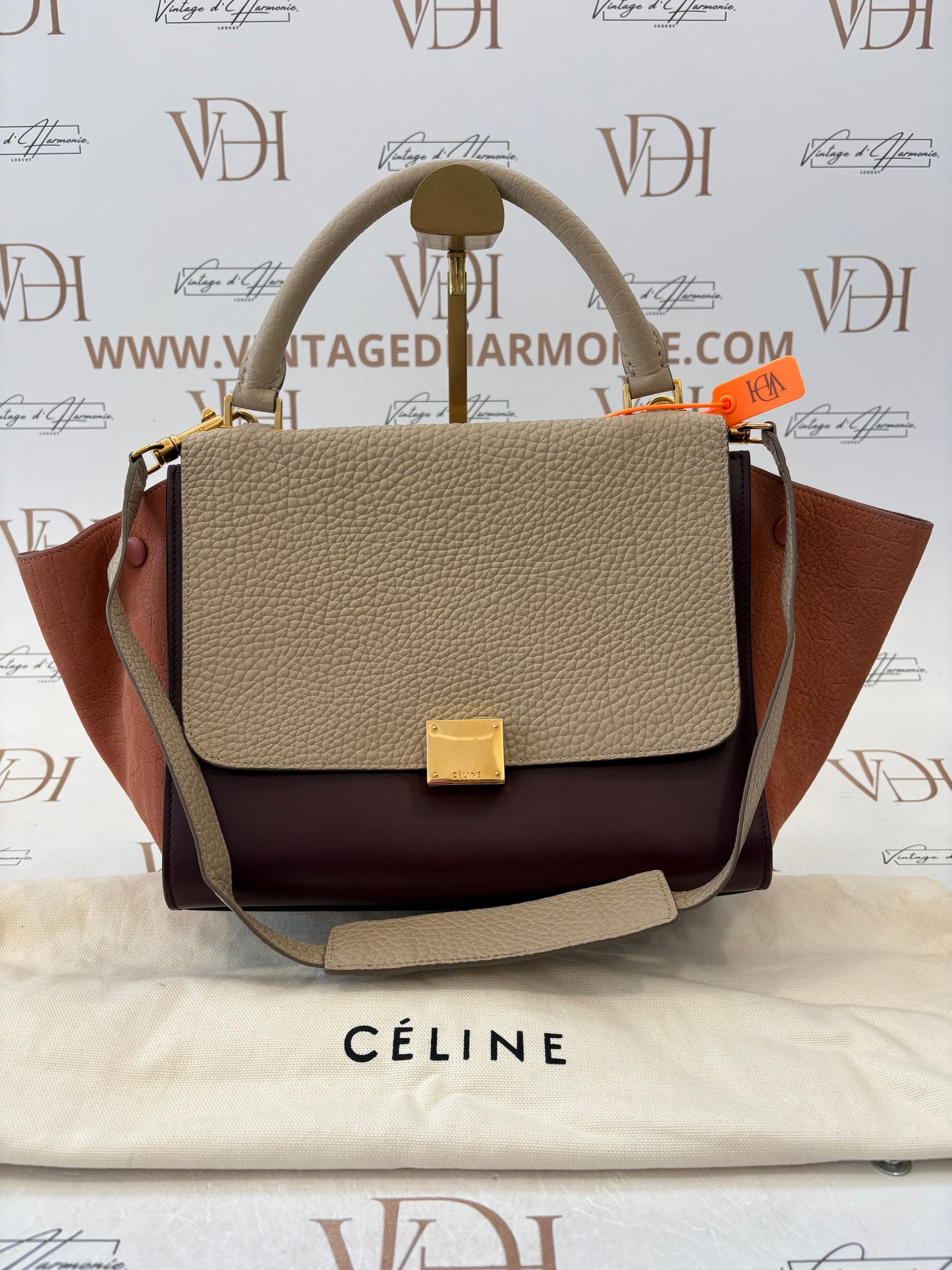 383733 - Céline Trapeze