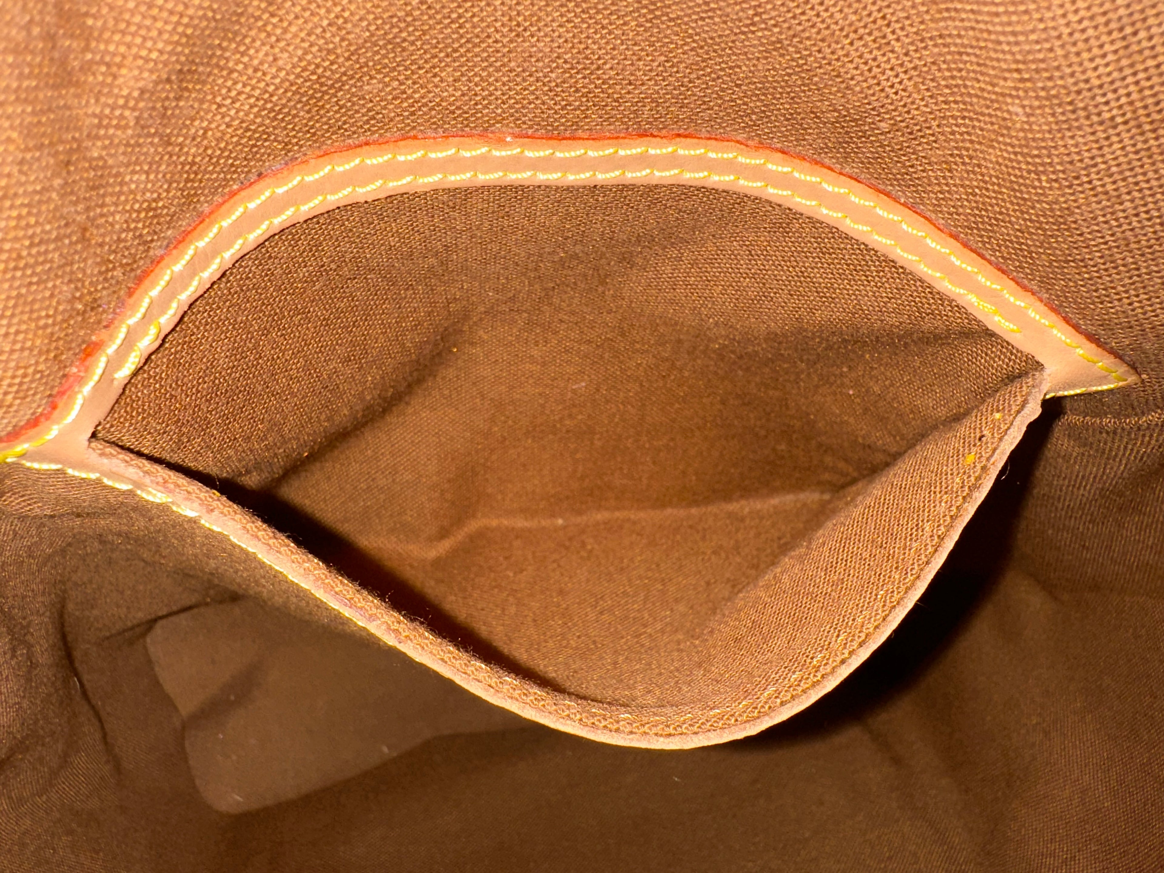 Louis Vuitton Montsouris MM