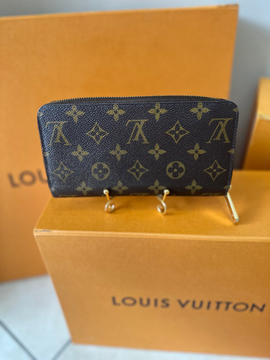 Louis Vuitton Zippy