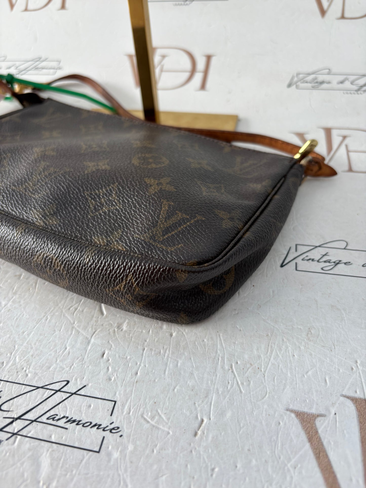 017193 - Louis Vuitton Pochette Accessoires