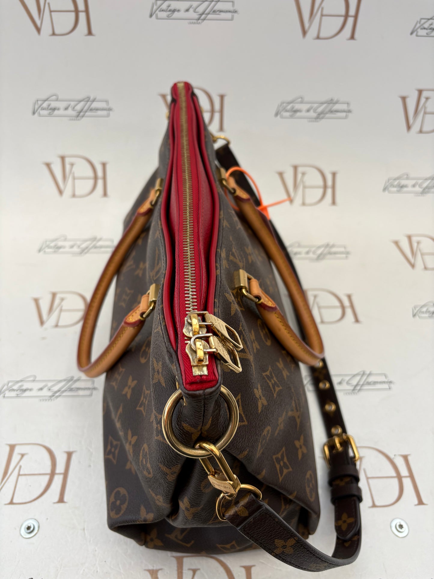 383836 - Louis Vuitton Pallas