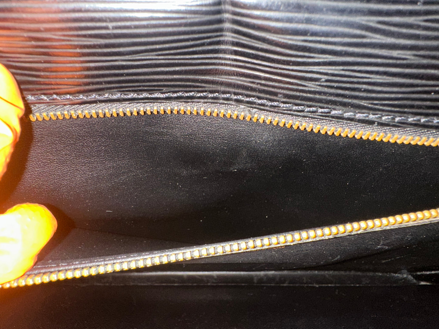 017873 - Louis Vuitton Epi Serviette