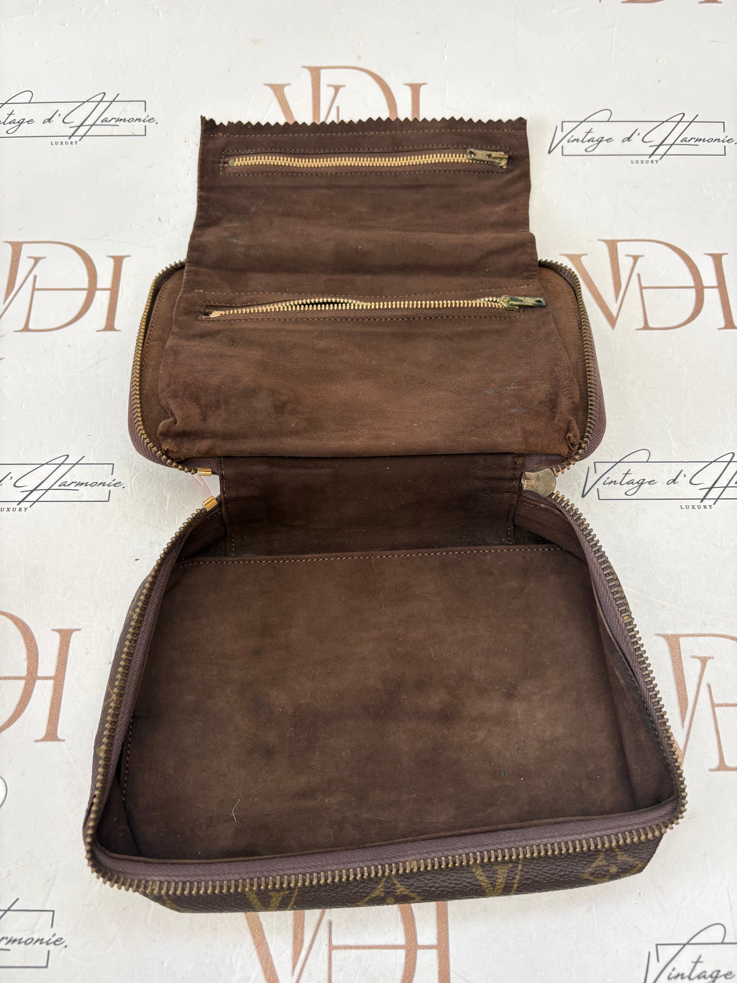017683 - Louis Vuitton Pochette Montecarlo
