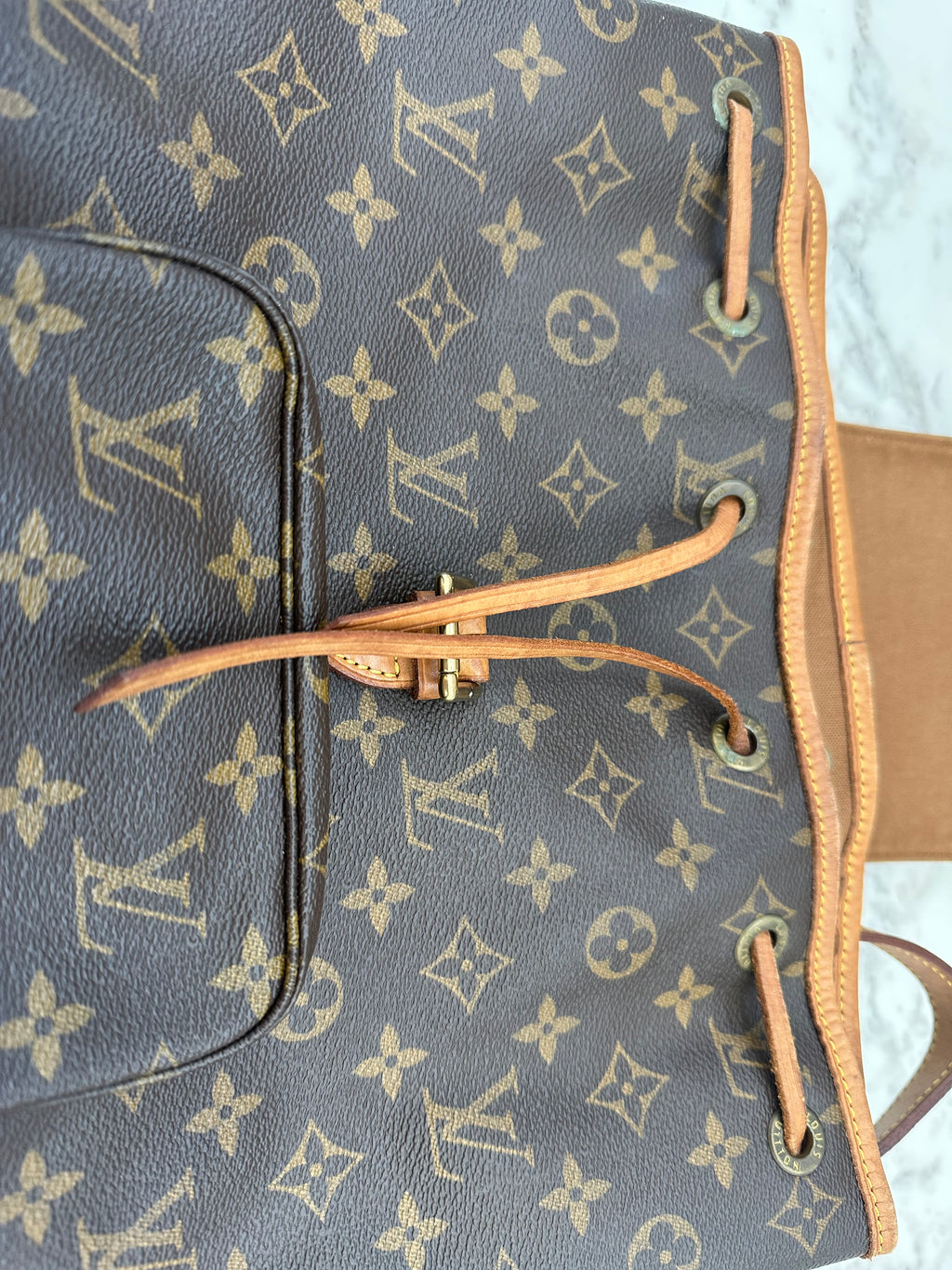 Louis Vuitton Montsouris MM