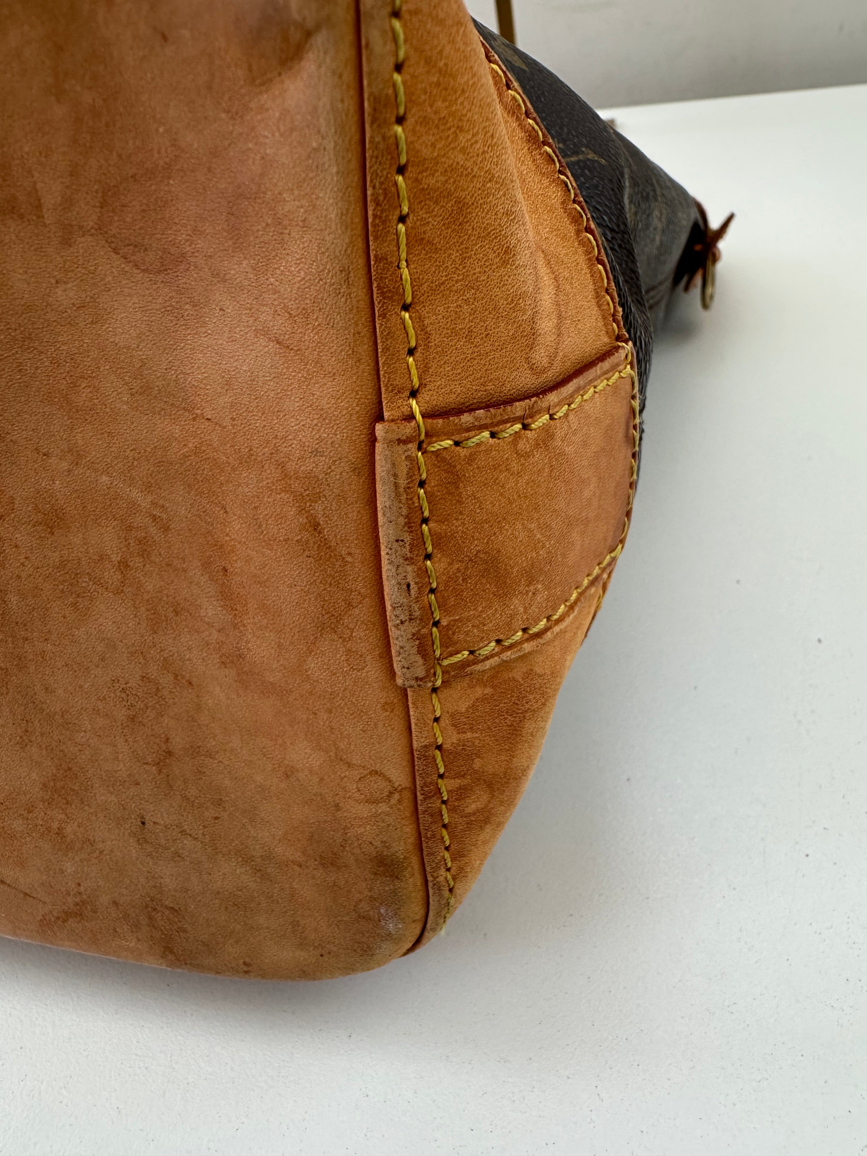 Louis Vuitton Lockit Vertical