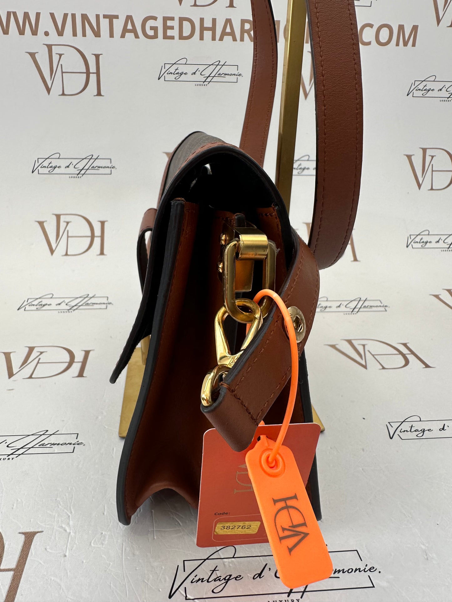 382762 - Louis Vuitton Dauphine