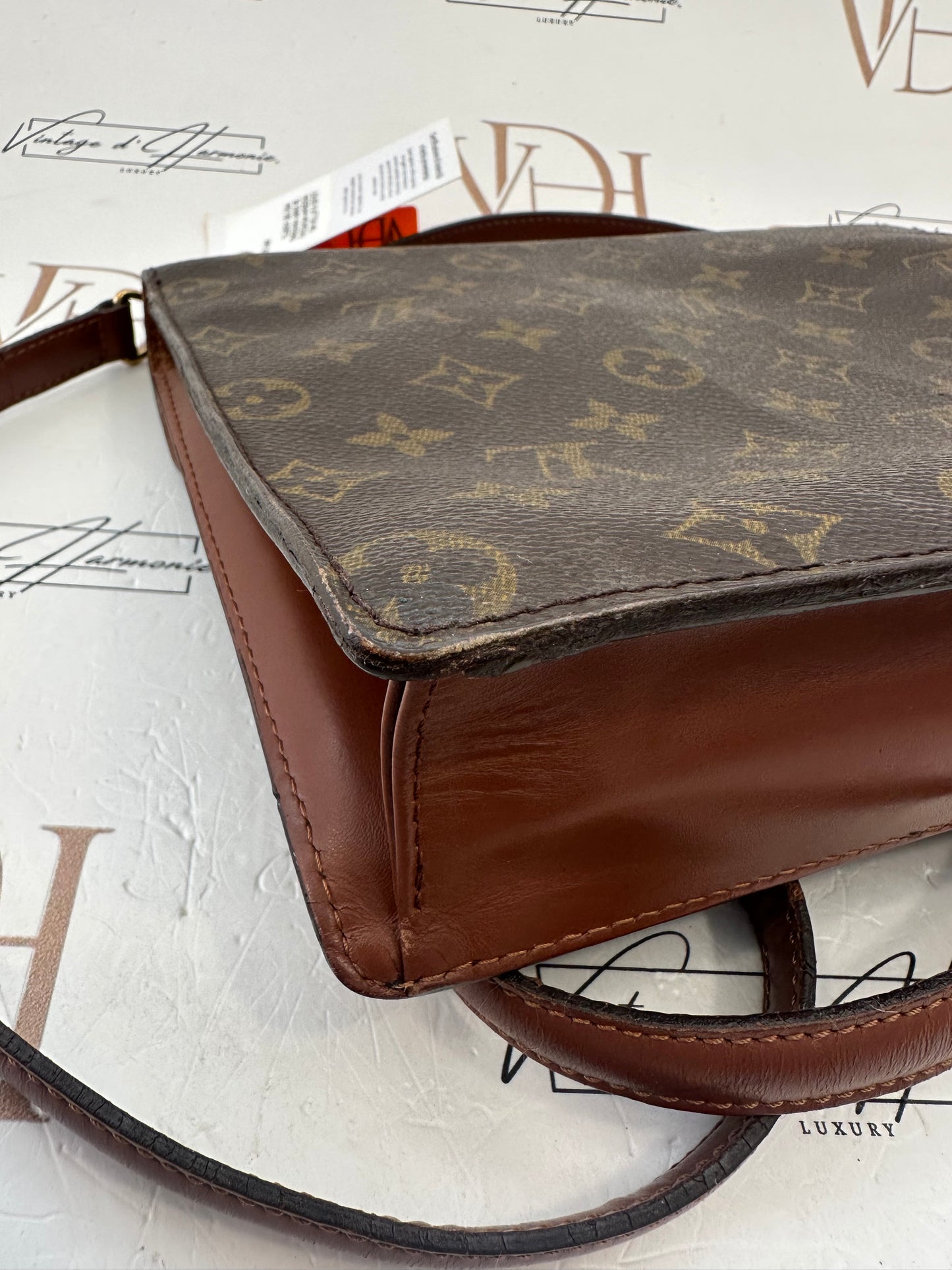 016876 - Louis Vuitton Monceau 26