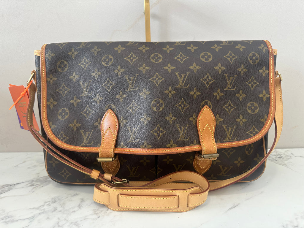 Louis Vuitton Gibeciere GM