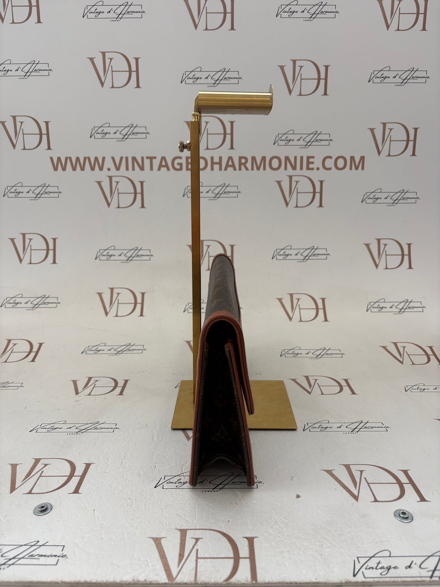 018068 - Louis Vuitton Pochette Dam GM